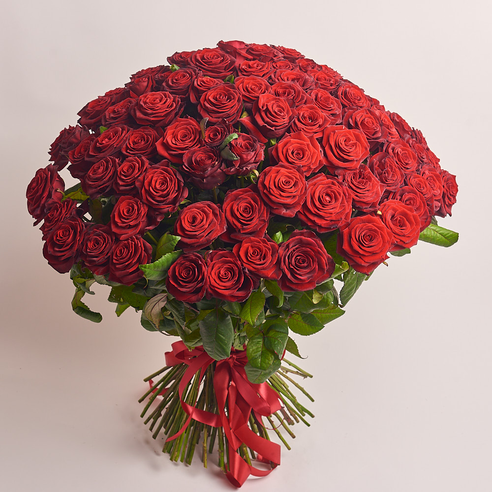 101 Red roses - Flower Delivery Monaco | Fresh Bouquets by Mr. Room Service