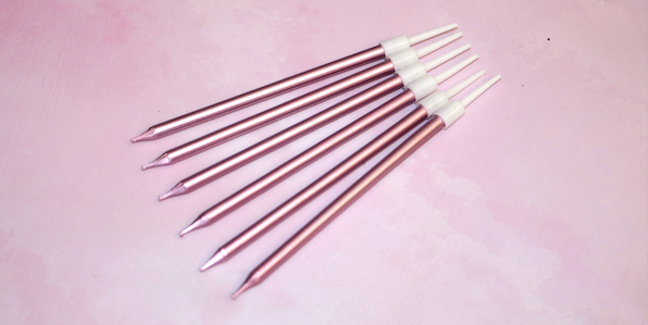 6 Bougies Roses - Queen of Brownies | Livraison de Brownies & Desserts à Monaco, Cap-d'Ail & Beausoleil