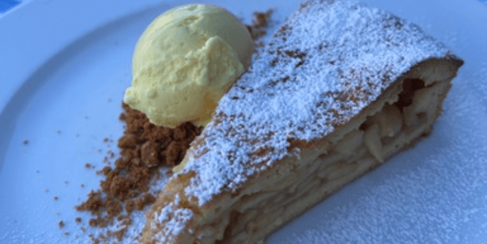 Apple pie - La Saliere | Italian & Mediterranean Food Delivery in Monaco, Cap-d'Ail