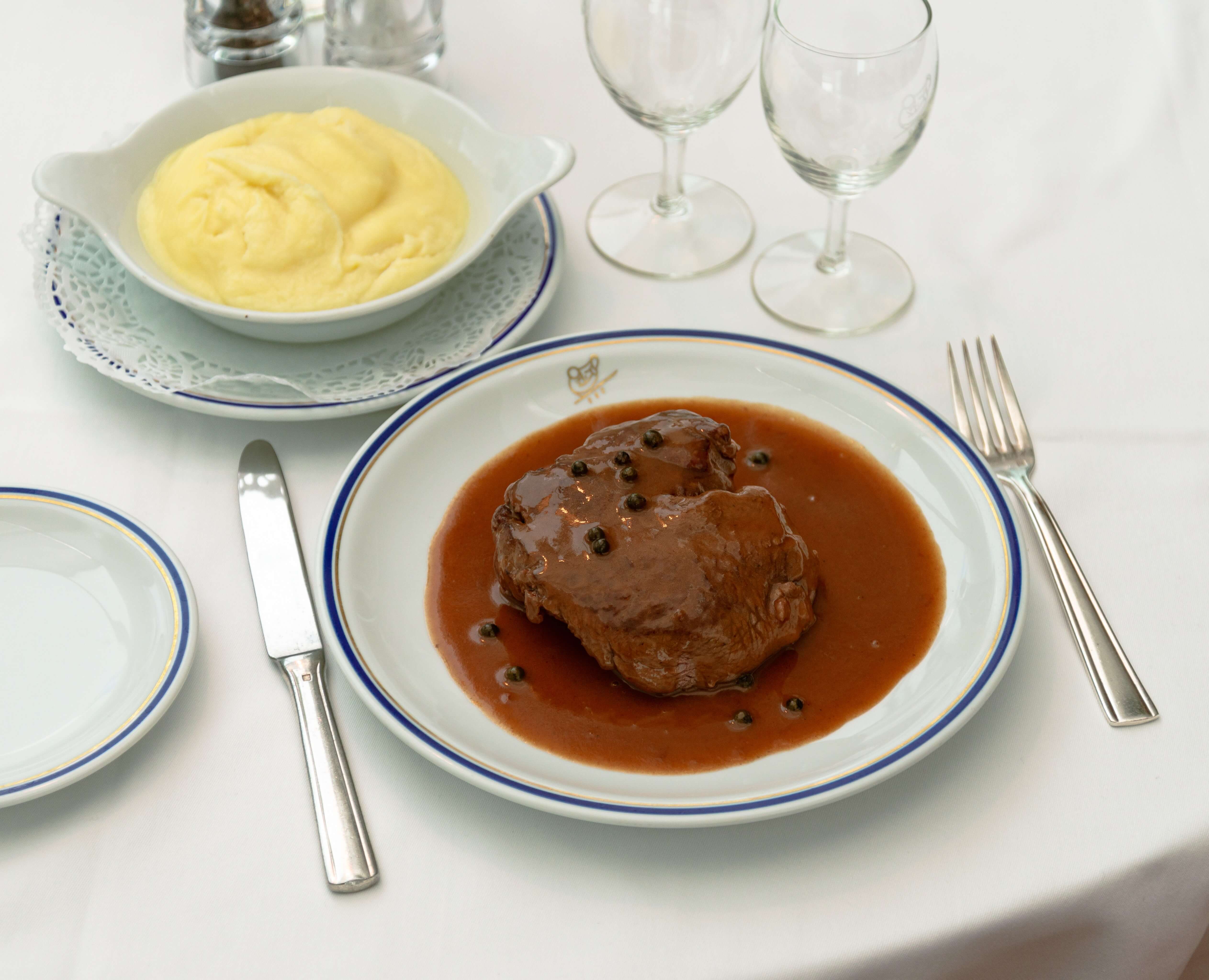 Beef Fillet with Peppercorn Sauce and Mix Vegetables - Cipriani | Fine Italian Dining Delivery in Monaco