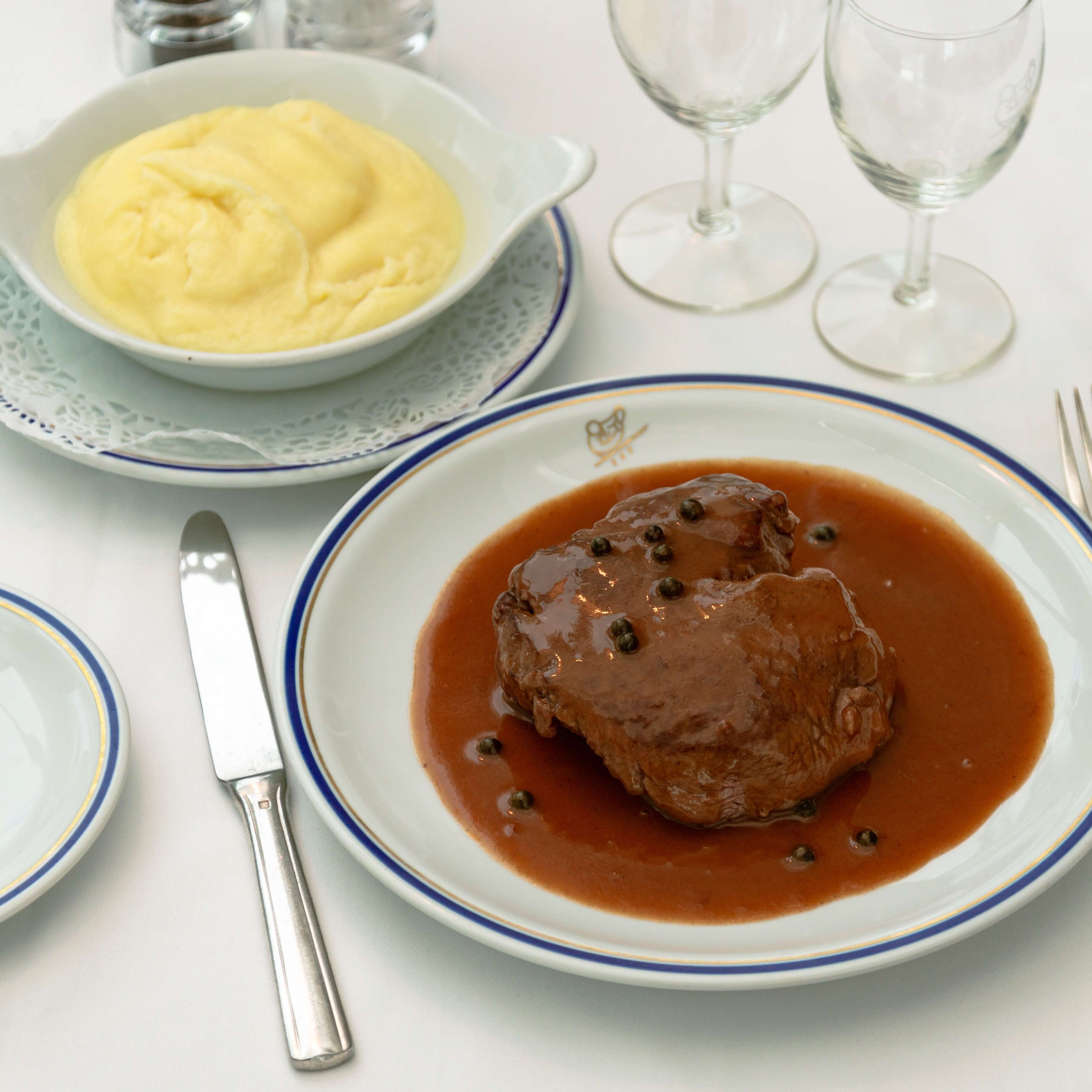 Beef Fillet with Peppercorn Sauce and Mix Vegetables - Cipriani | Fine Italian Dining Delivery in Monaco