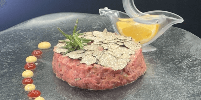 Beef Tartar 200gr truffle and fries - Huit et Demi Food Delivery | Gourmet Italian & French Cuisine in Monaco