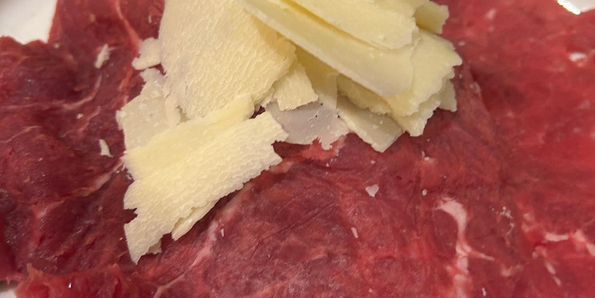 Beef carpaccio - Amici Miei | Italian & Mediterranean Food Delivery in Monaco
