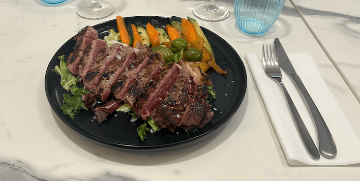 Beef tagliata with vegetables - Casa Amodio  | Delivery in Monaco