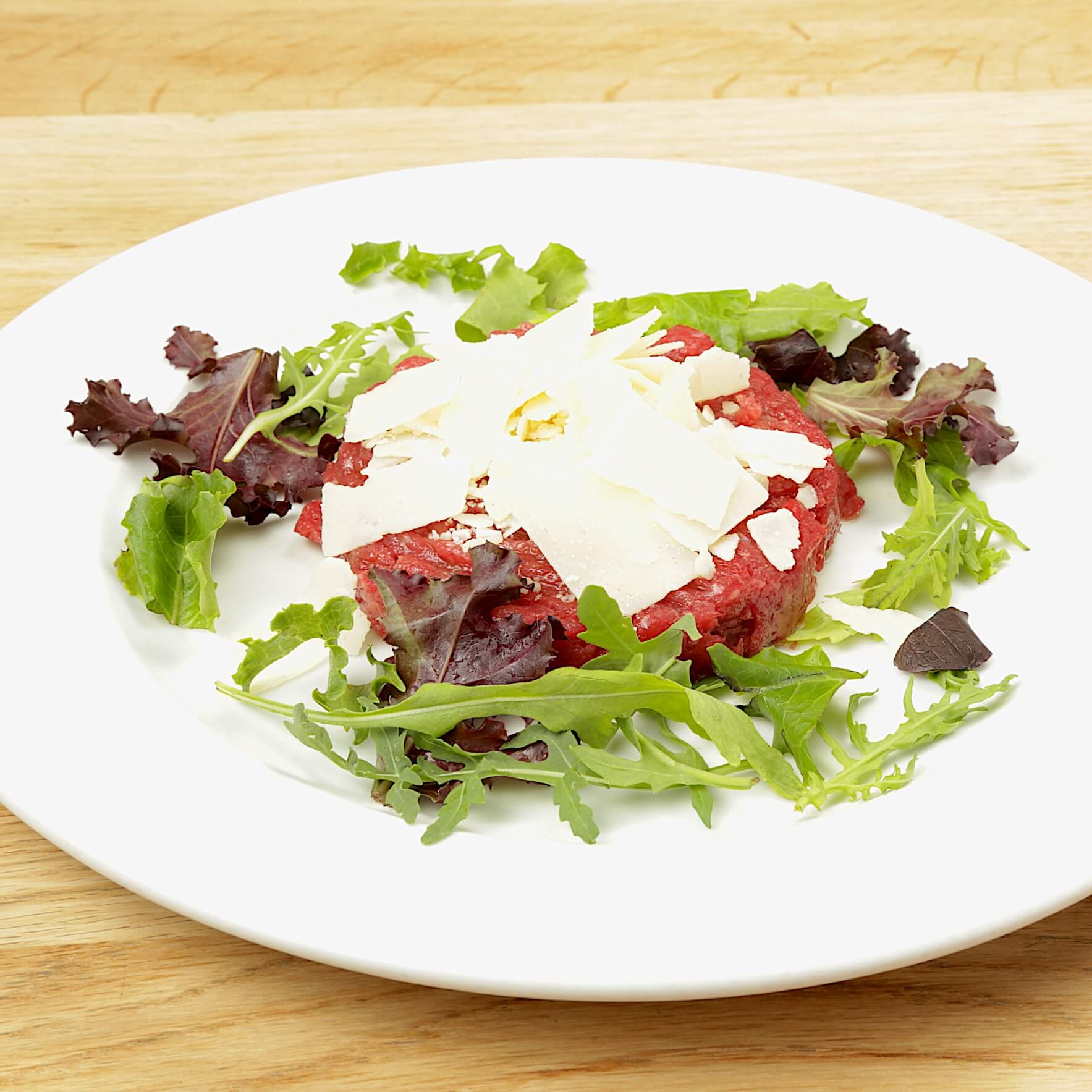Beef tartare Italian style & fries - Bella Vita | Italian & French Cuisine Delivery in Monaco, Cap-d'Ail & Beausoleil
