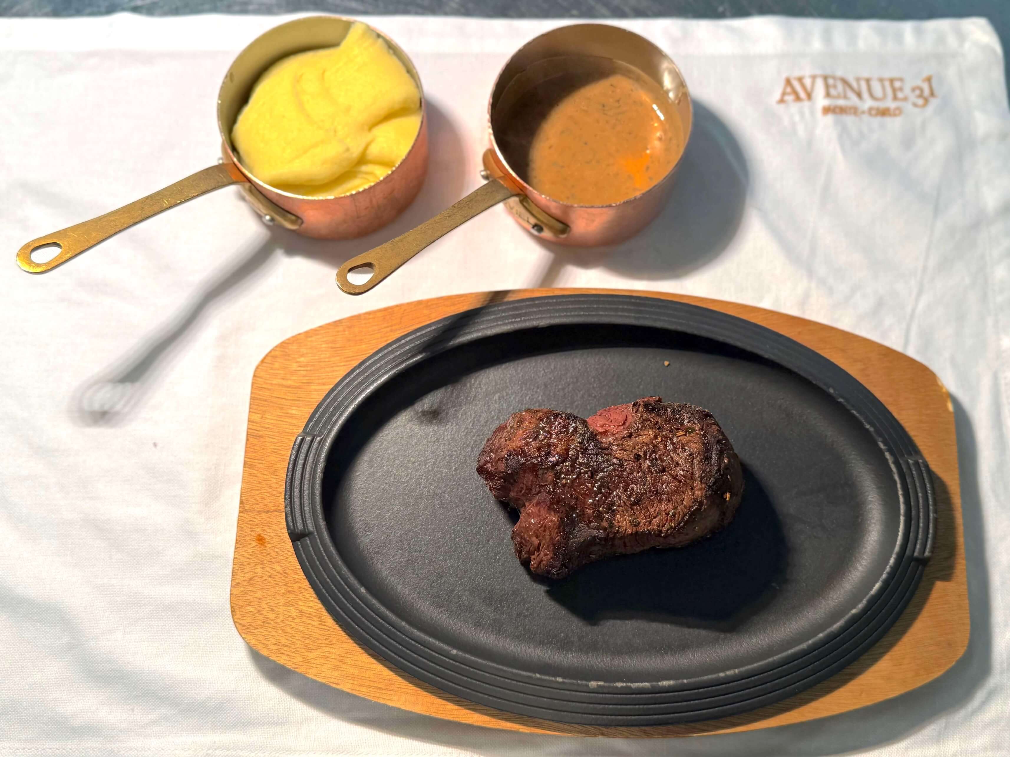Black Angus Beef Filet 250gr, truffle sauce - Avenue 31 | Mediterranean Cuisine Delivery in Monaco