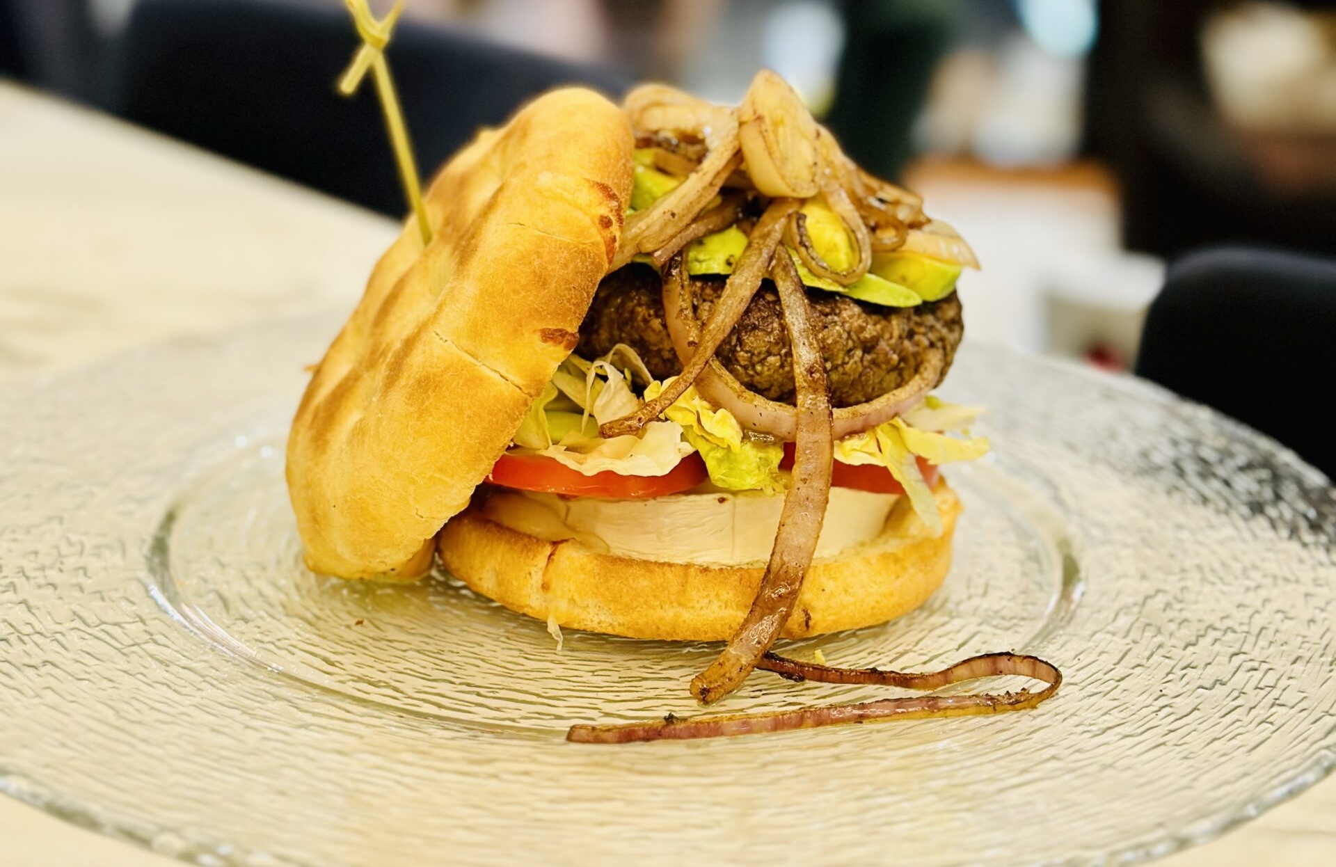 Bubble Bar Burger - Bubble Bar Monaco — breakfast, burgers, pizza & pelmeni delivery
