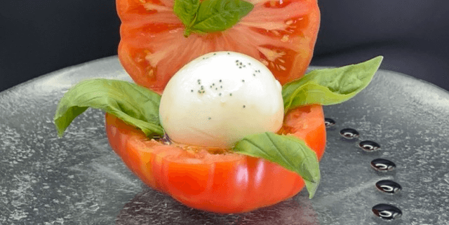 Burrata tomato, basil - Huit et Demi Food Delivery | Gourmet Italian & French Cuisine in Monaco