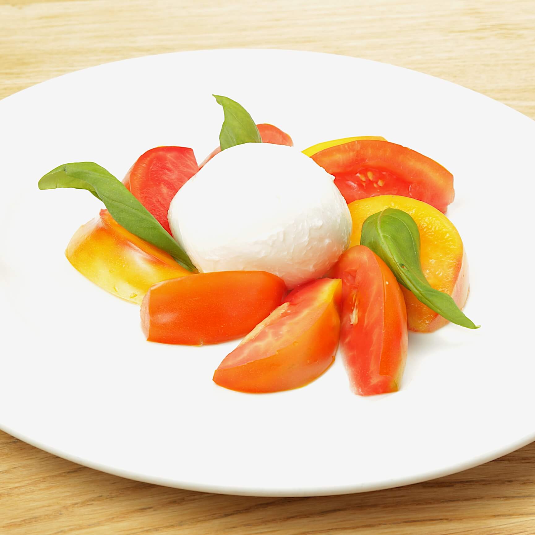 Caprese Salad - Bella Vita | Italian & French Cuisine Delivery in Monaco, Cap-d'Ail & Beausoleil
