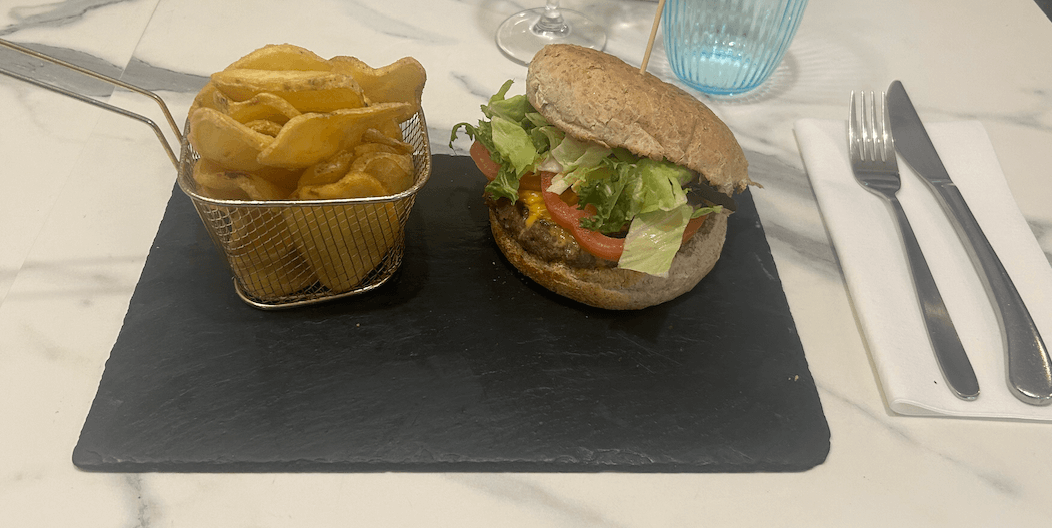 Cheeseburger - Casa Amodio  | Delivery in Monaco