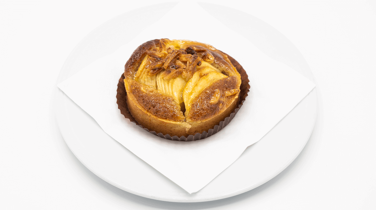Dessert - Apple tarte - Amore Mio | Sandwiches & Salads Delivery in Monaco, Cap-d'Ail & Beausoleil