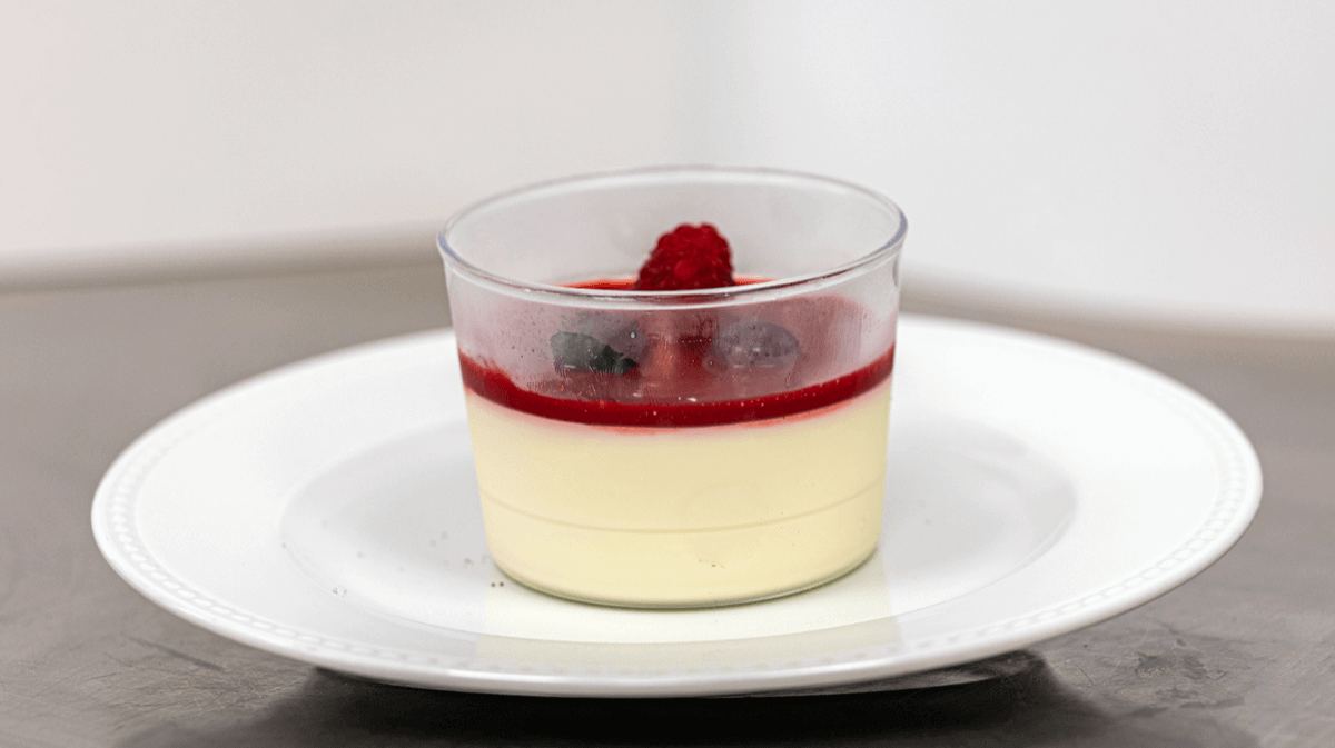 Dessert - Panna cotta with red fruit coulis - Amore Mio | Sandwiches & Salads Delivery in Monaco, Cap-d'Ail & Beausoleil