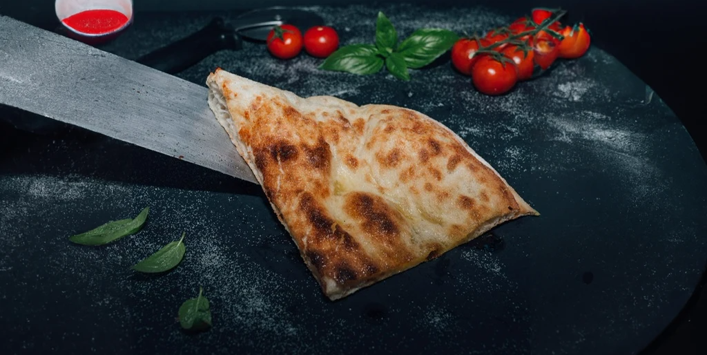 Foccacia 1/2 - Lo Sfizio Street | Italian Street Food Delivery in Monaco