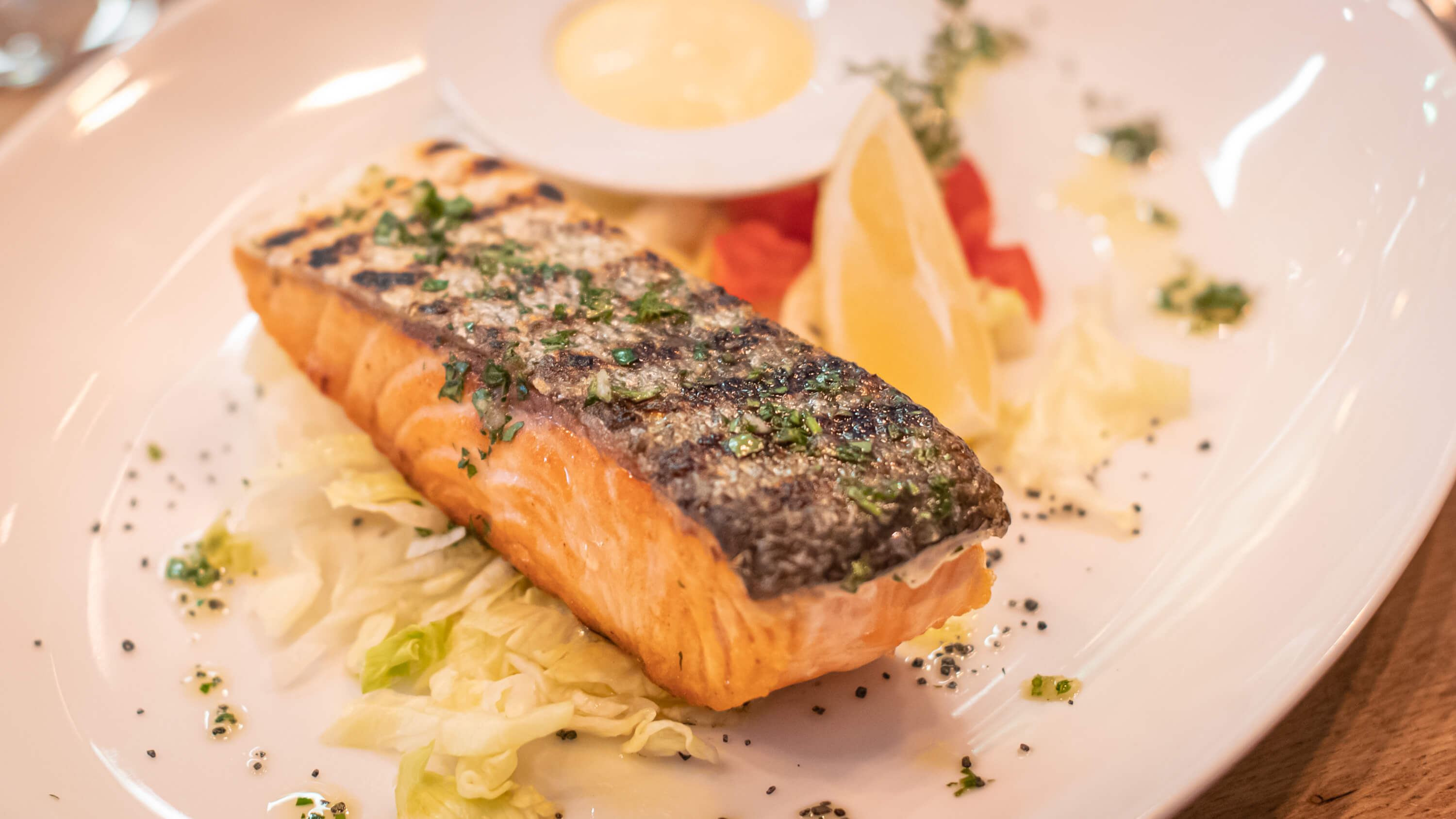 Fresh Grilled Salmon - Nonna Maria | Authentic Neapolitan Cuisine Delivery in Monaco