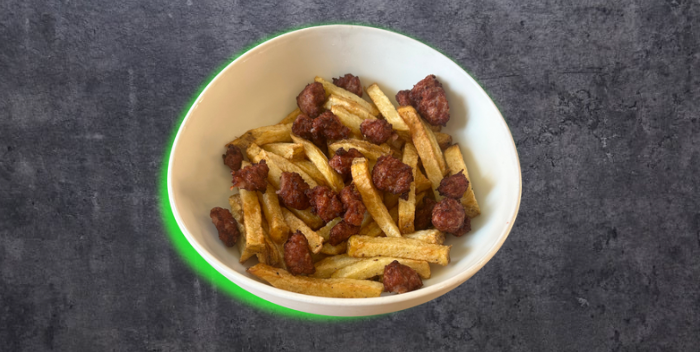 Fresh potatoes with sausage - La Reginella | Italian Restaurant Delivery in Monaco