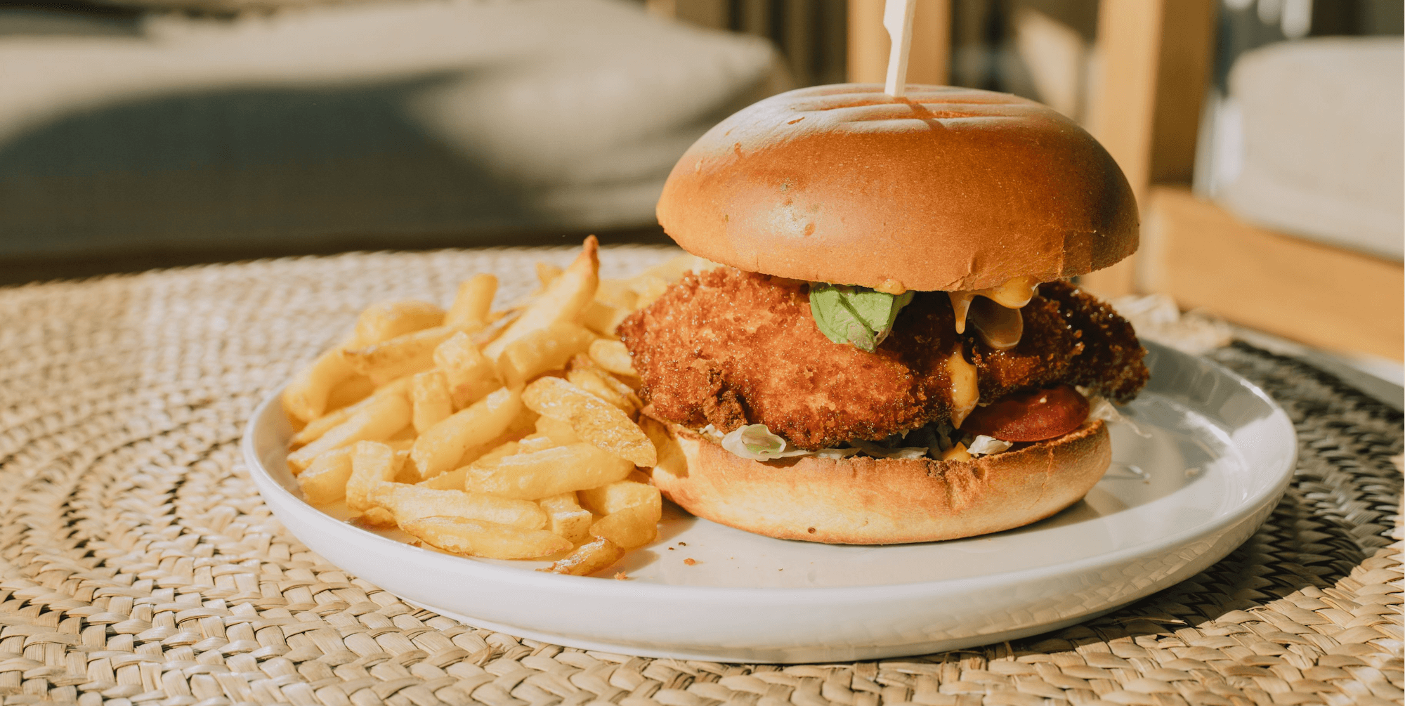 Fried Chicken Burger - La Note Bleue | Beachside Dining Delivery in Monaco