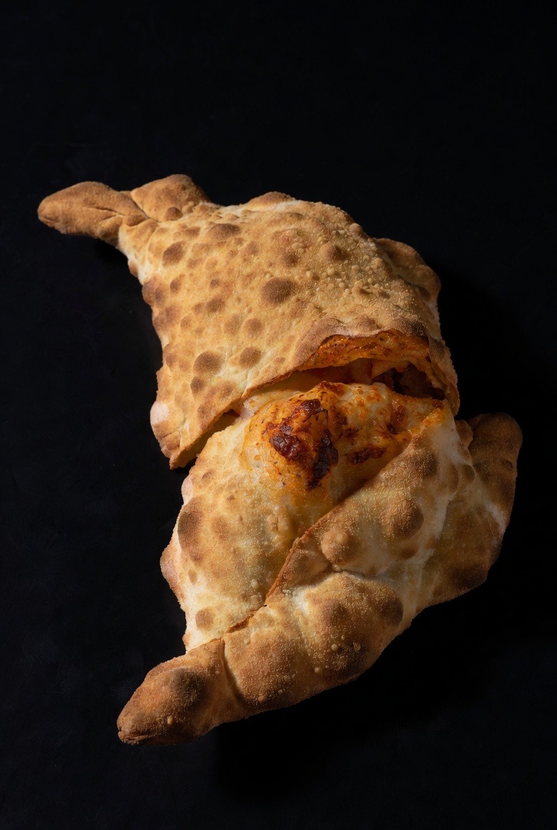 Fried stuffed pizza ham and mushroom - Via Margherita for Prince Of Venice  | Delivery in Monaco