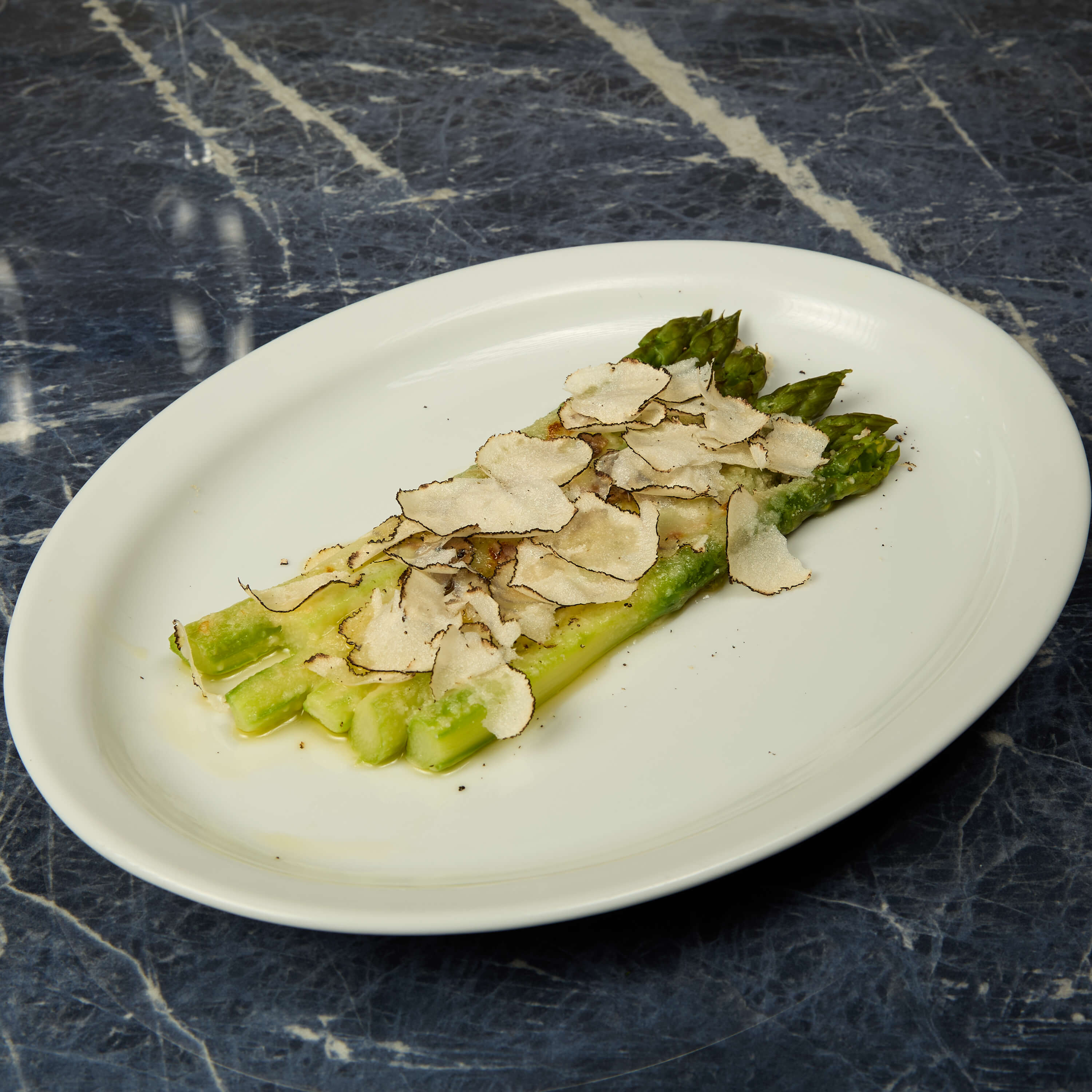 Gratinated Asparagus, Parmesan cheese & Truffle - Avenue 31 | Mediterranean Cuisine Delivery in Monaco