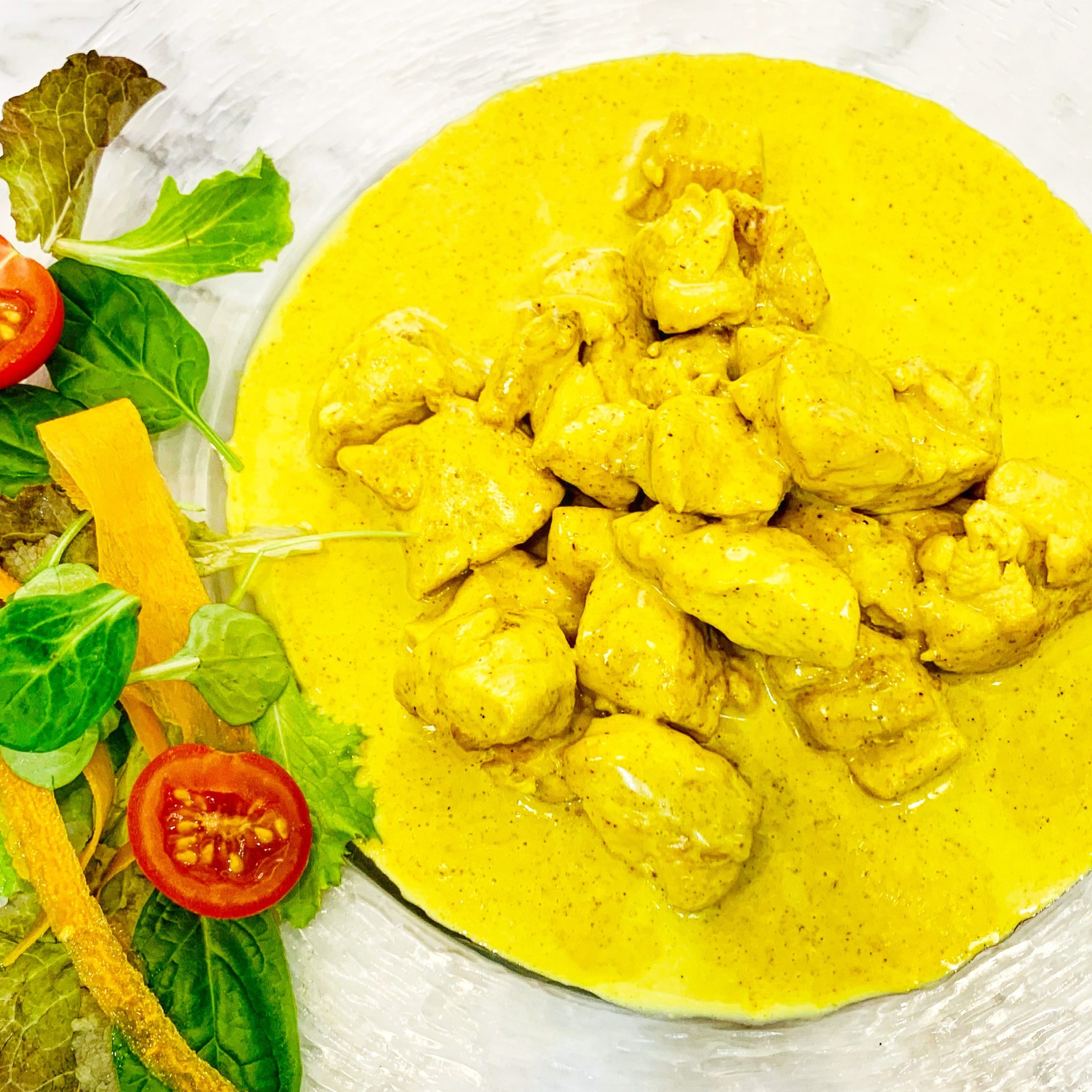 Grilled chicken with curry  - Bubble Bar Monaco — breakfast, burgers, pizza & pelmeni delivery