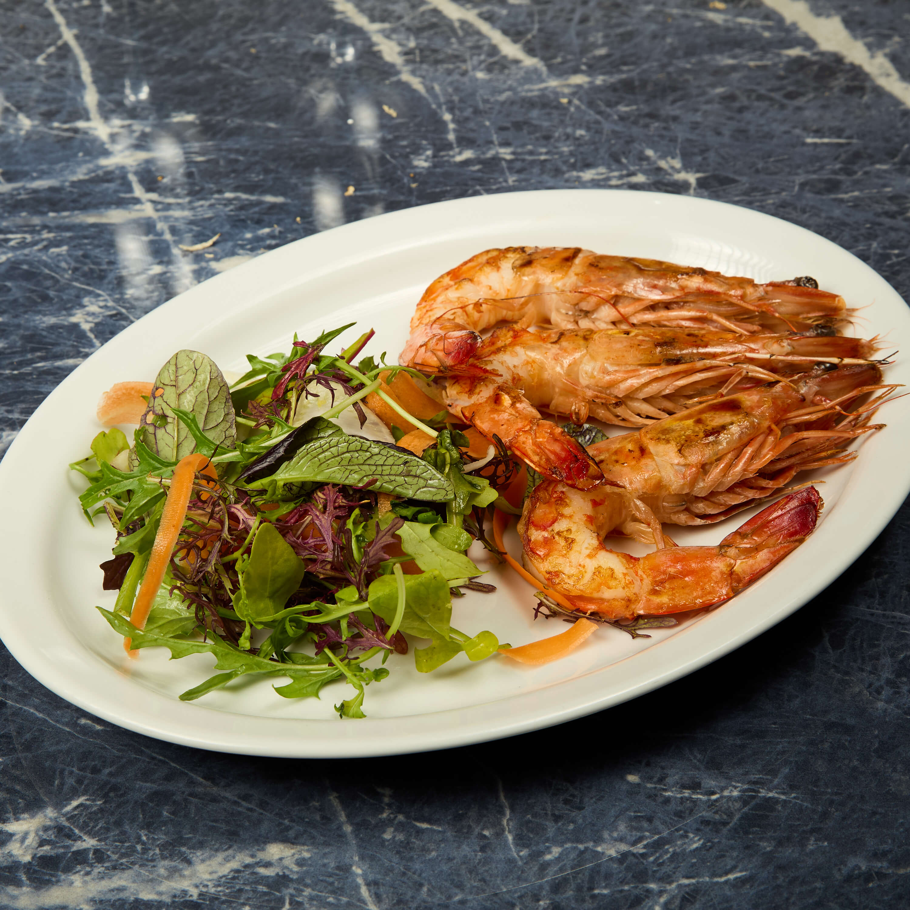 Grilled king Prawns & seasonal salad - Avenue 31 | Mediterranean Cuisine Delivery in Monaco