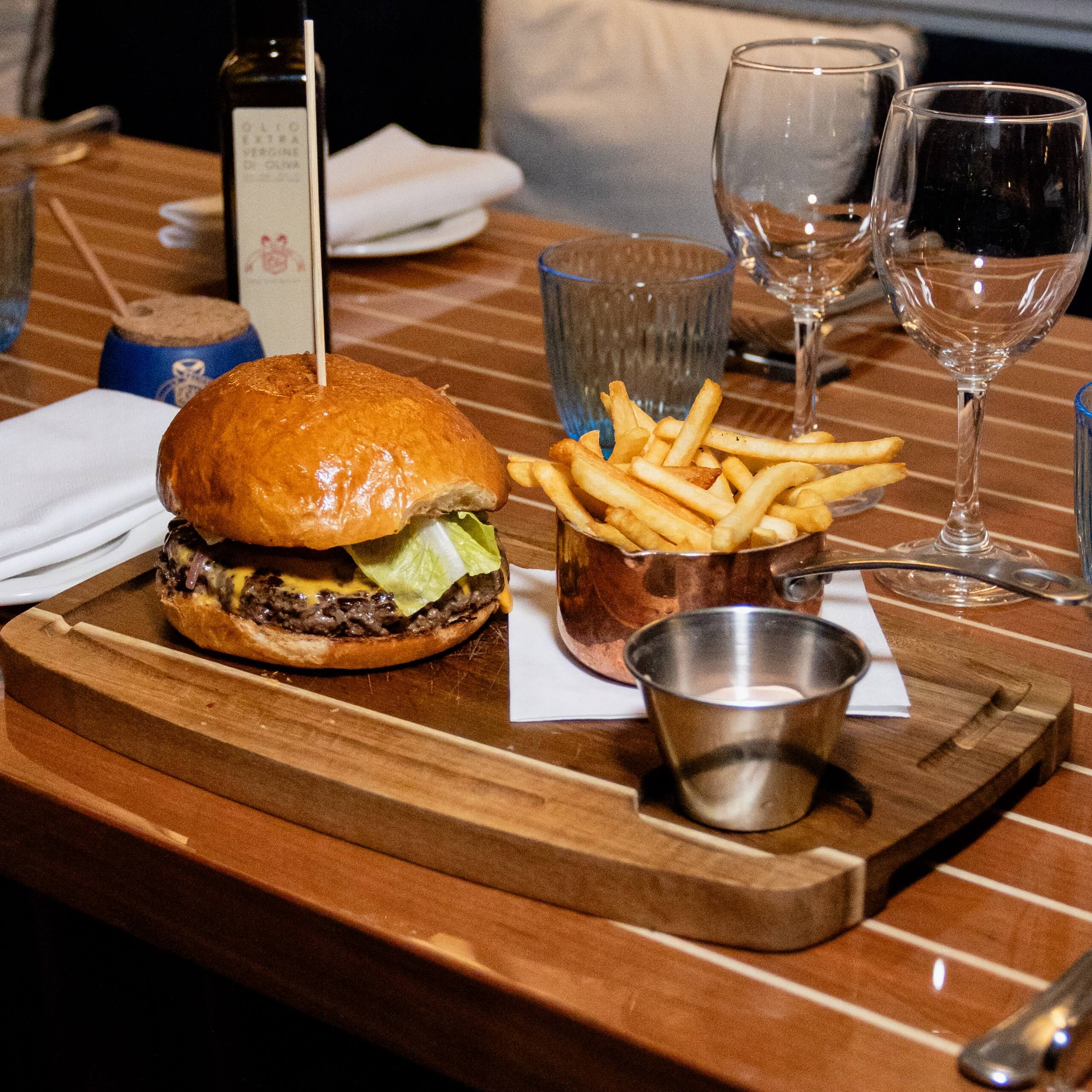 Hamburger La Salière - La Saliere | Italian & Mediterranean Food Delivery in Monaco, Cap-d'Ail