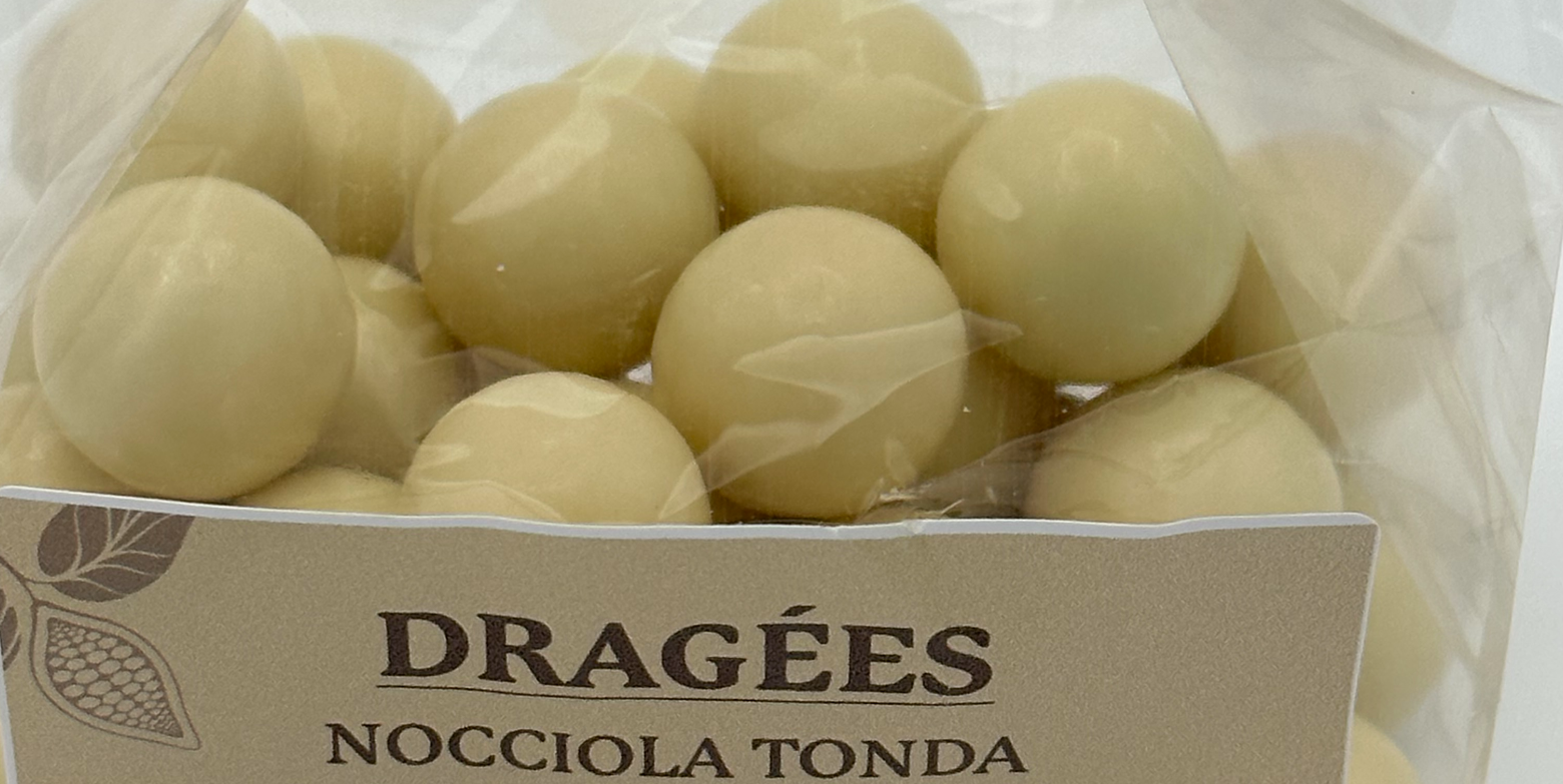 Hazelnuts and white chocolate Dragées - Creá Monte-Carlo | Ice Cream & Sweets Delivery in Monaco, Cap-d'Ail & Beausoleil