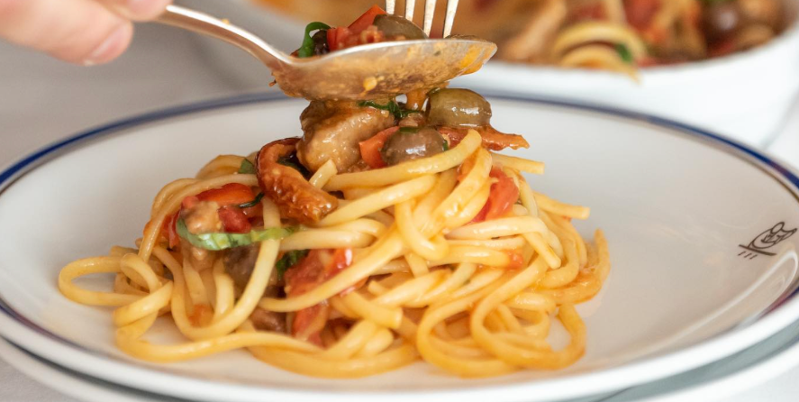Linguine with fresh Tuna and cherry tomatoes - Odéon Café by Cipriani | Gourmet Italian Delivery in Monaco