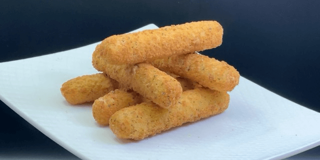 Mozza sticks 6pces - Huit et Demi Food Delivery | Gourmet Italian & French Cuisine in Monaco
