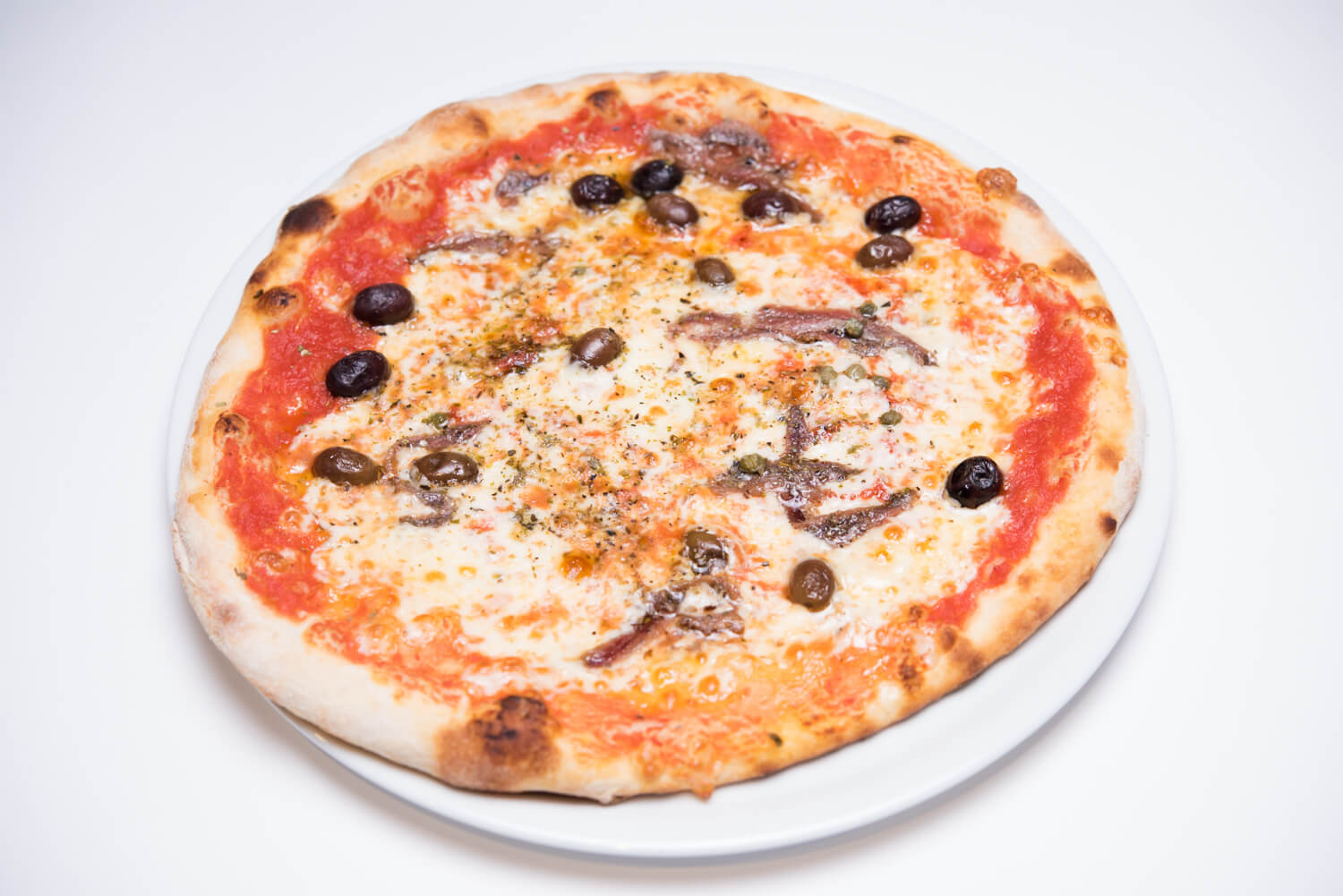 Napolitan Pizza - Bella Vita | Italian & French Cuisine Delivery in Monaco, Cap-d'Ail & Beausoleil