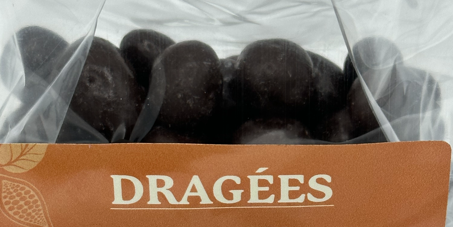Orange and black chocolate Dragées - Creá Monte-Carlo | Ice Cream & Sweets Delivery in Monaco, Cap-d'Ail & Beausoleil