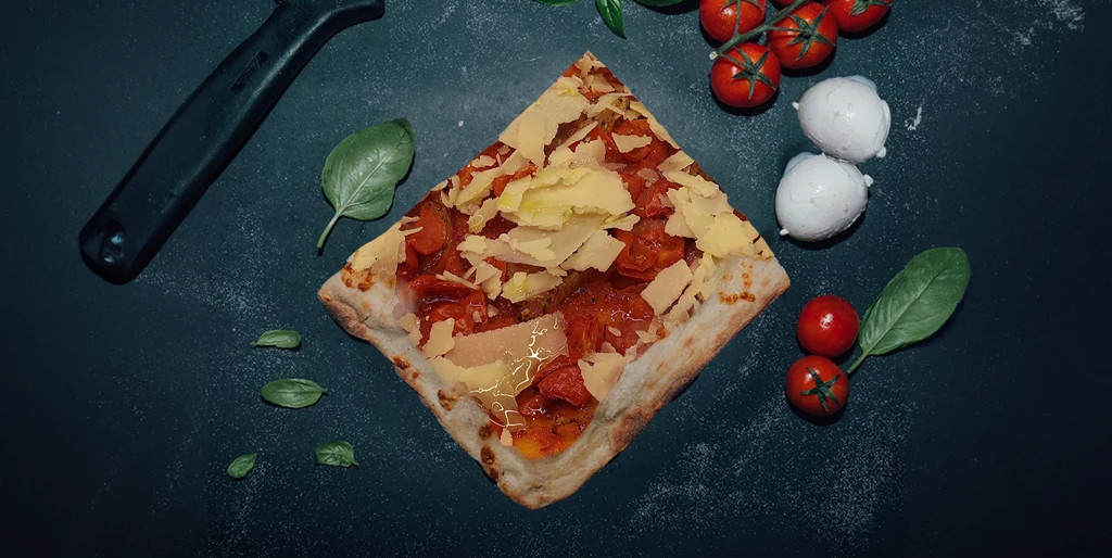 Pizza Amatriciana - Lo Sfizio Street | Italian Street Food Delivery in Monaco