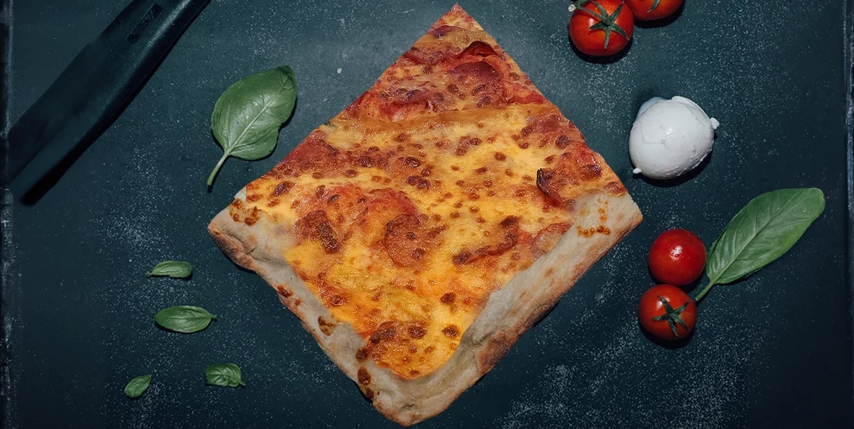 Pizza Diavola - Lo Sfizio Street | Italian Street Food Delivery in Monaco