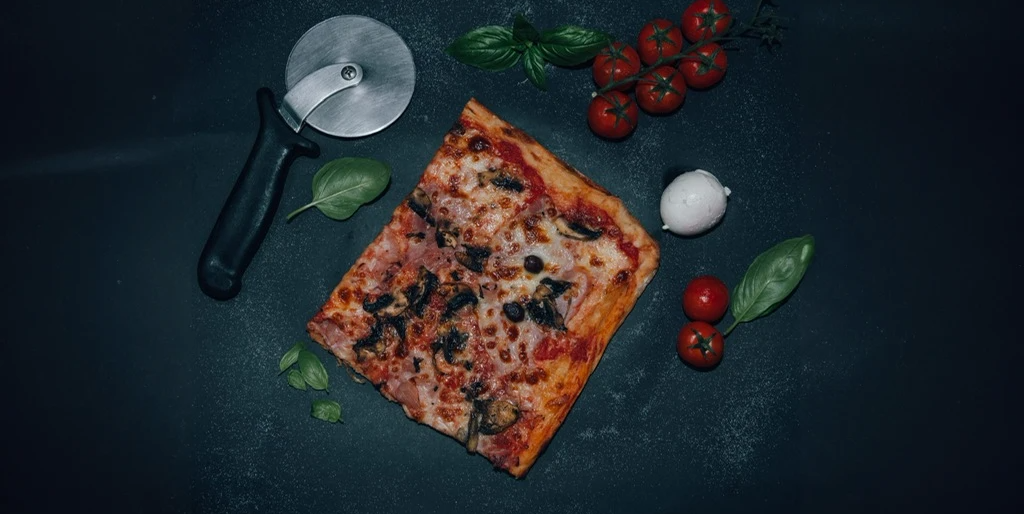 Pizza Regina - Lo Sfizio Street | Italian Street Food Delivery in Monaco