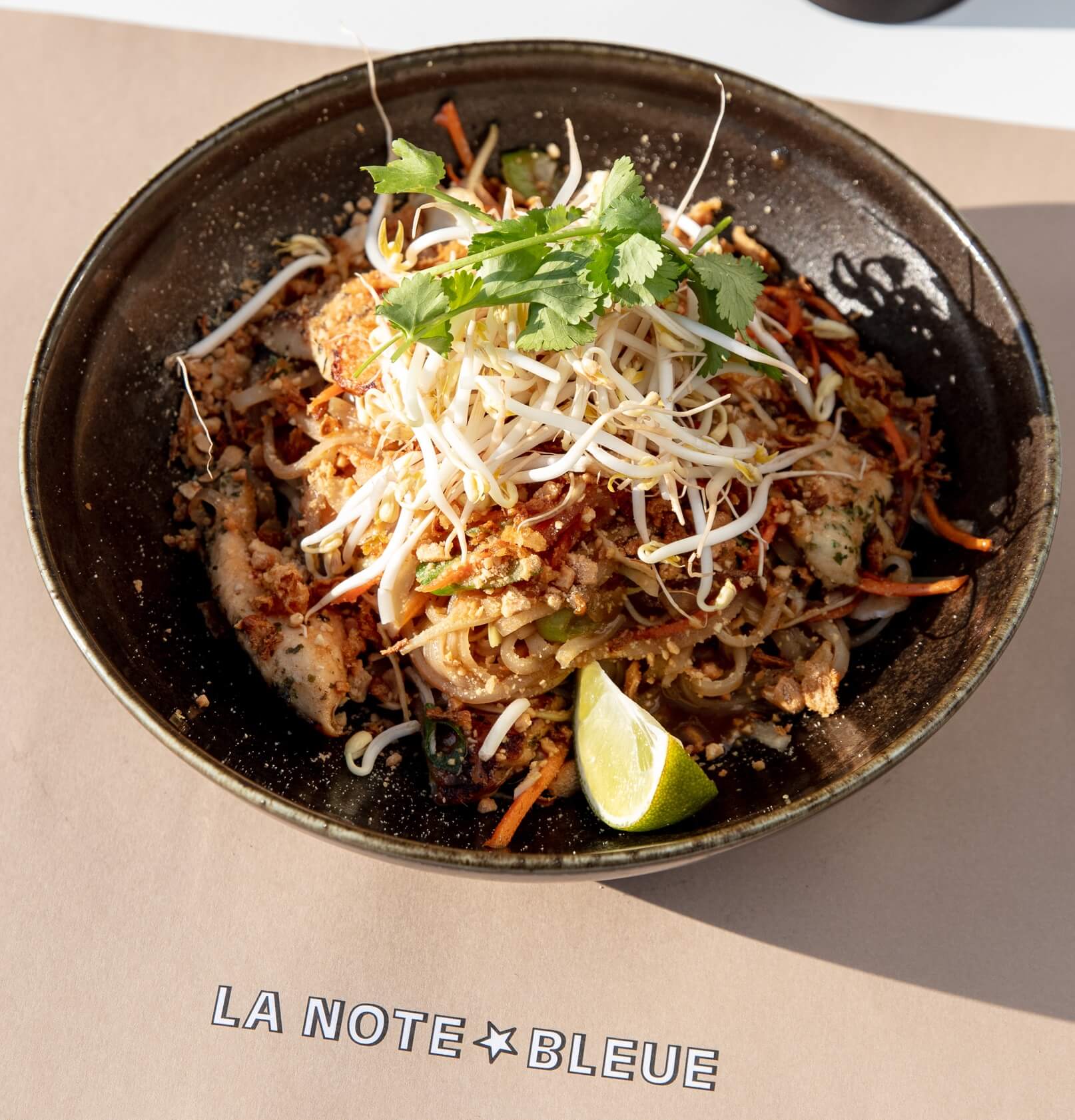 Pad Thaï chicken - La Note Bleue | Beachside Dining Delivery in Monaco