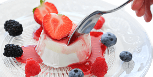 Panna cotta with Red berries coulis - Amici Miei | Italian & Mediterranean Food Delivery in Monaco
