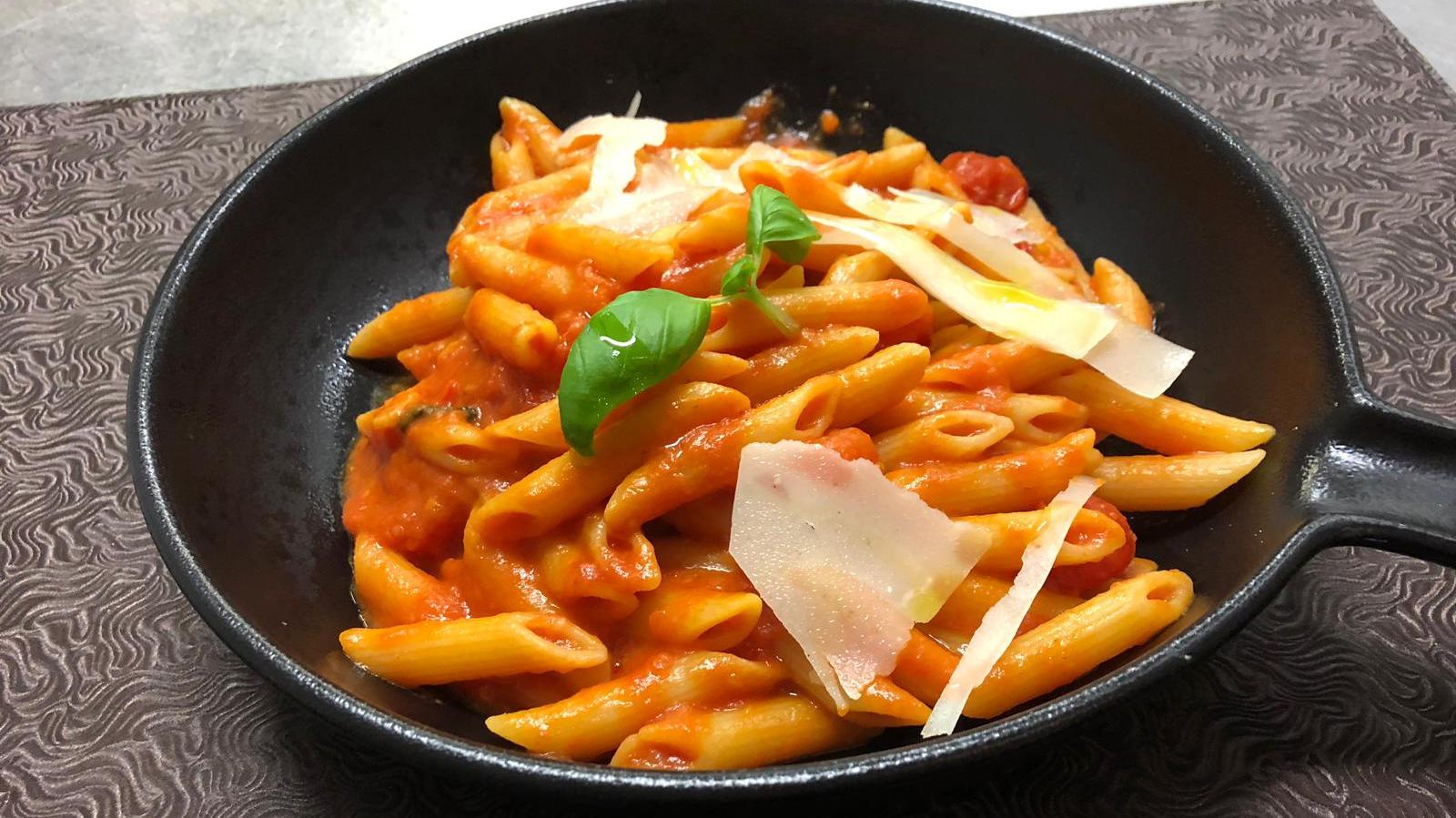 Pasta Arrabiata - Mr Val by Il Calcio | Diverse Cuisine Delivery in Monaco, Cap-d'Ail & Beausoleil