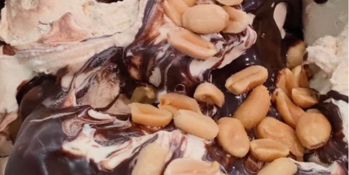 Peanuts - La Bottega del Gelato | Authentic Italian Ice Cream Delivery in Monaco