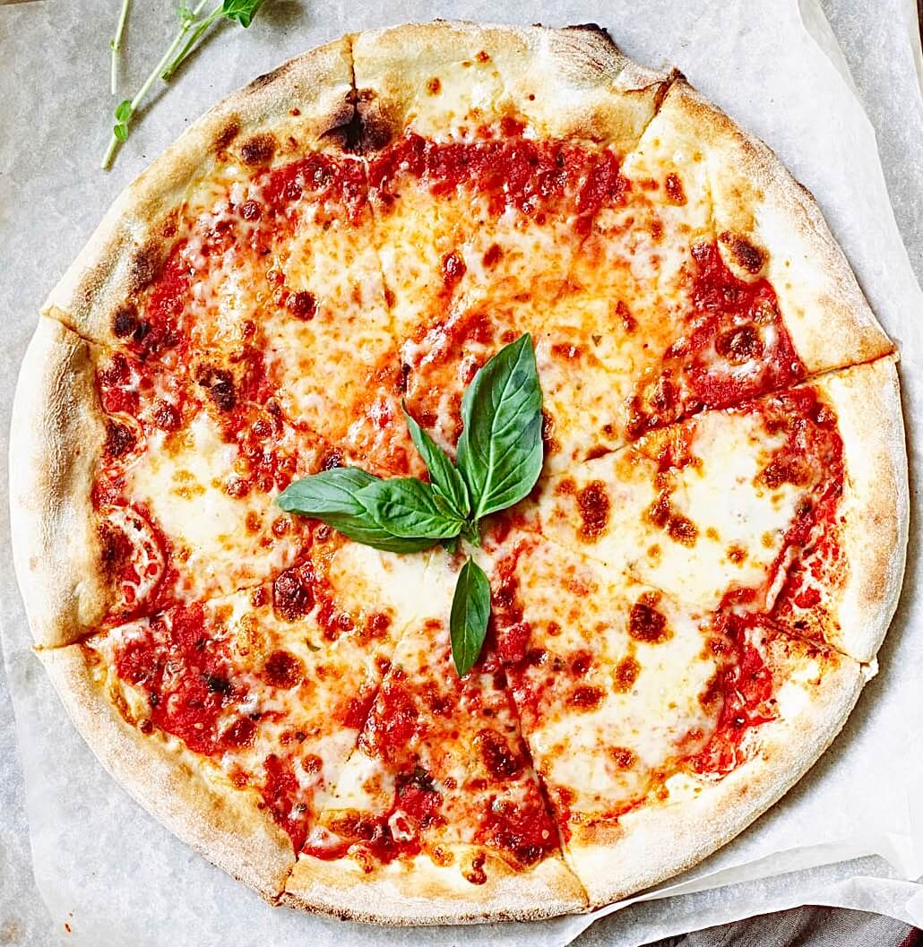 Pizza margherita - Bubble Bar Monaco — breakfast, burgers, pizza & pelmeni delivery