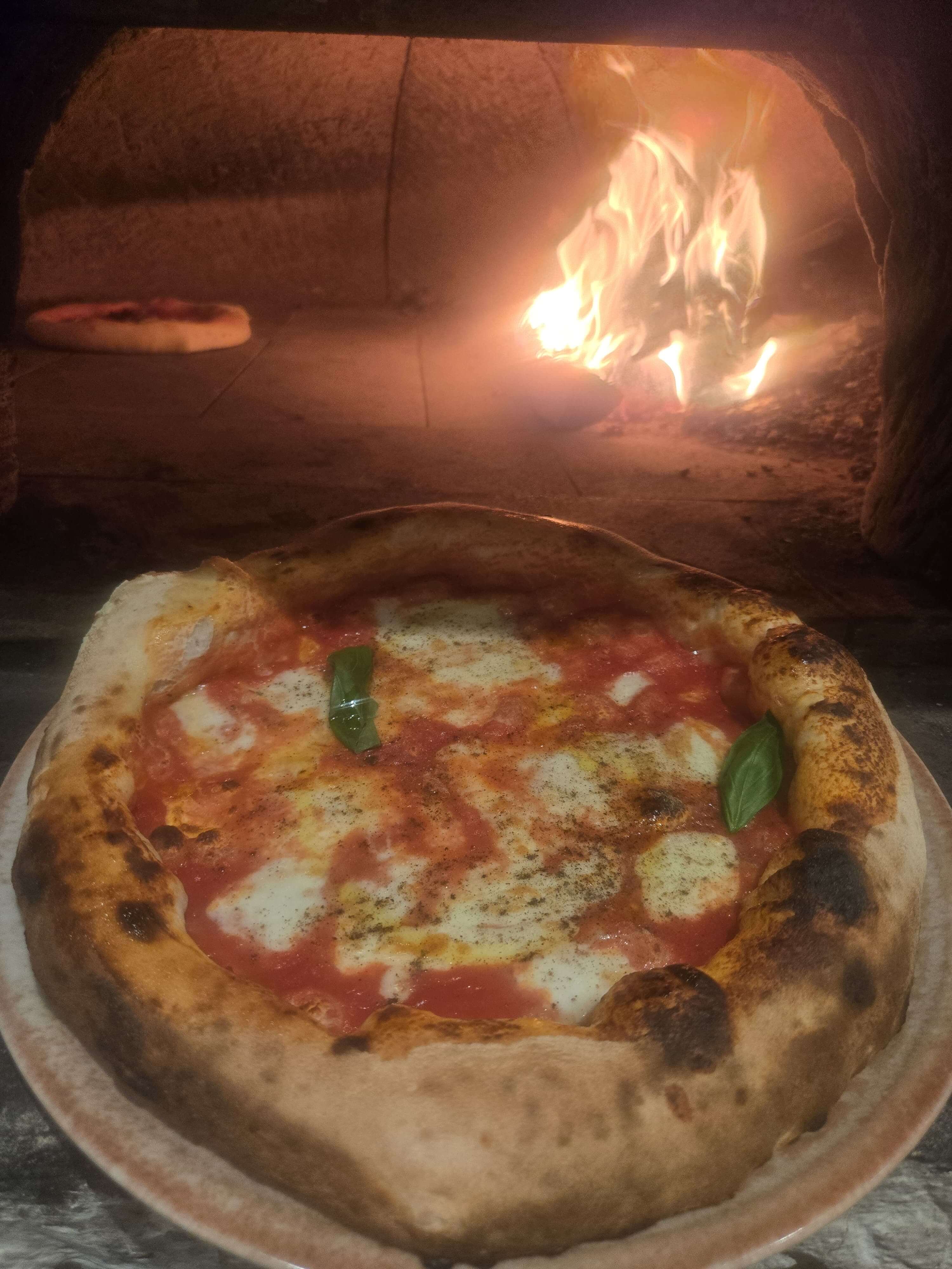 Provola and pepper - Pizzeria Monégasque by Mimmo Delivery Monaco | Mr Room Service