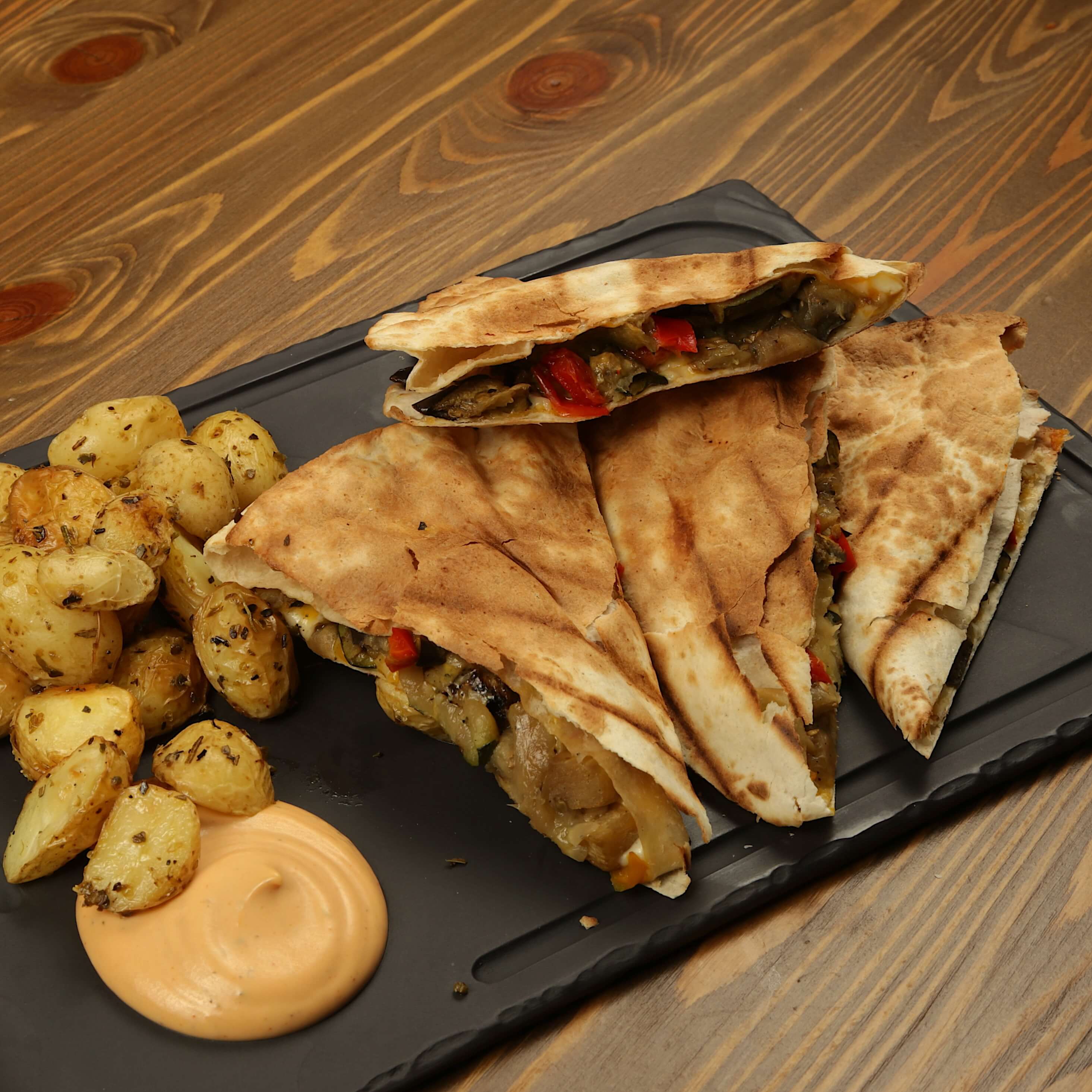 Quesadilla Veggie - Old Wild West | Delivery in Monaco
