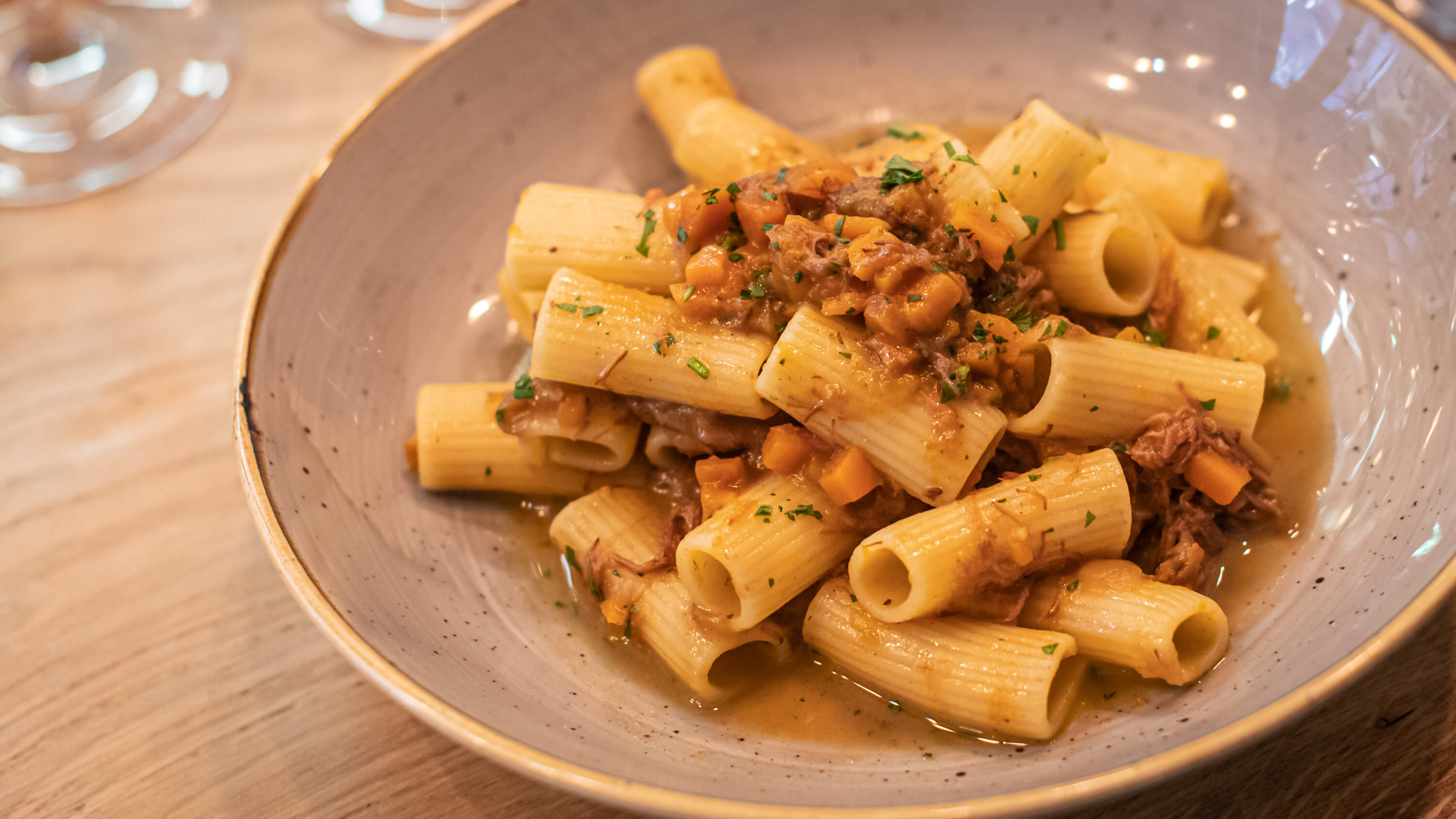 Rigatoni alla genovese - Nonna Maria | Authentic Neapolitan Cuisine Delivery in Monaco