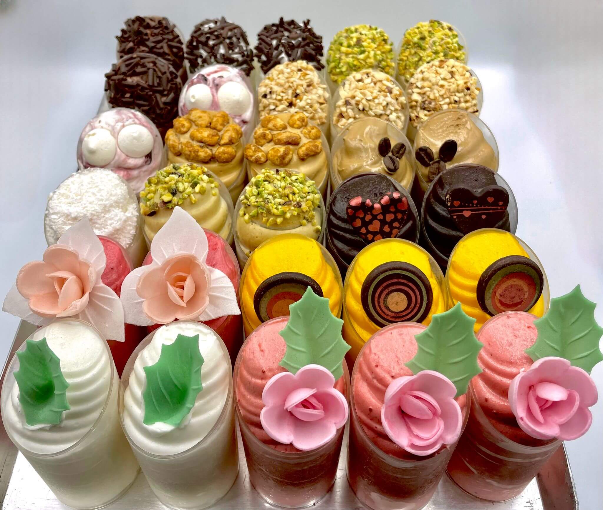 Round box of 8 verrines mixed sorbets and ice cream - La Bottega del Gelato | Authentic Italian Ice Cream Delivery in Monaco