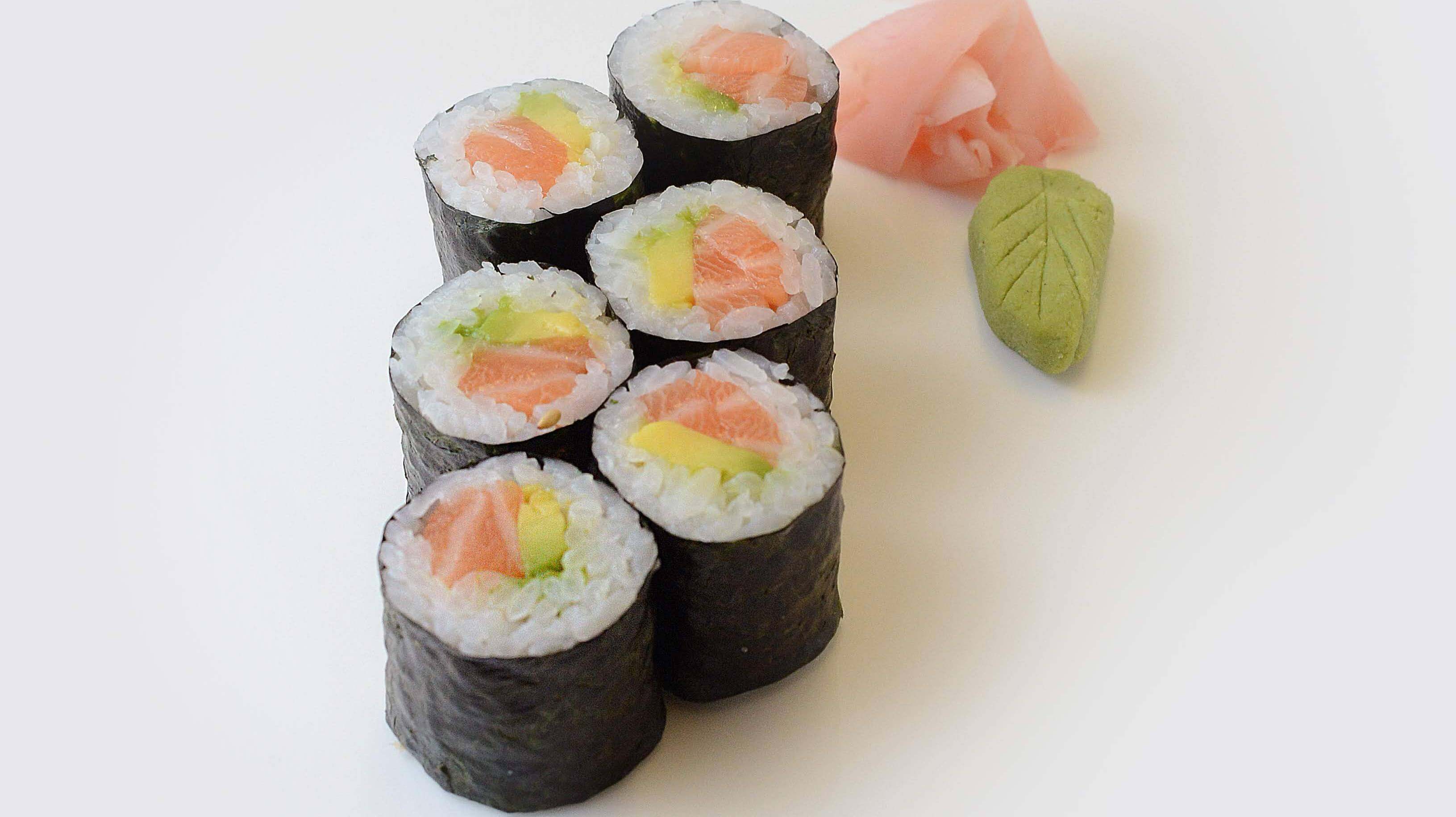 Salmon & avocado maki - MY | Sushi & Japanese Food Delivery in Monaco, Cap-d'Ail & Beausoleil