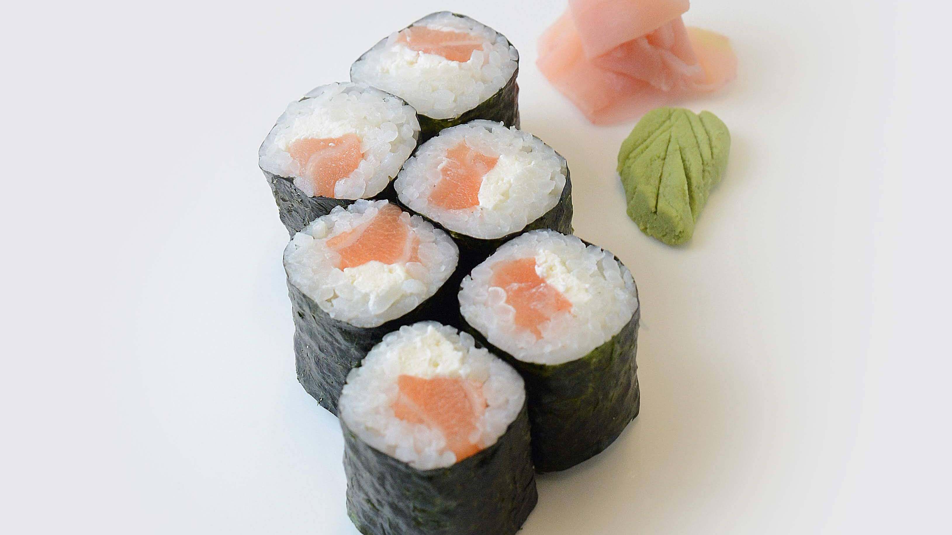 Salmon & cream cheese maki - MY | Sushi & Japanese Food Delivery in Monaco, Cap-d'Ail & Beausoleil