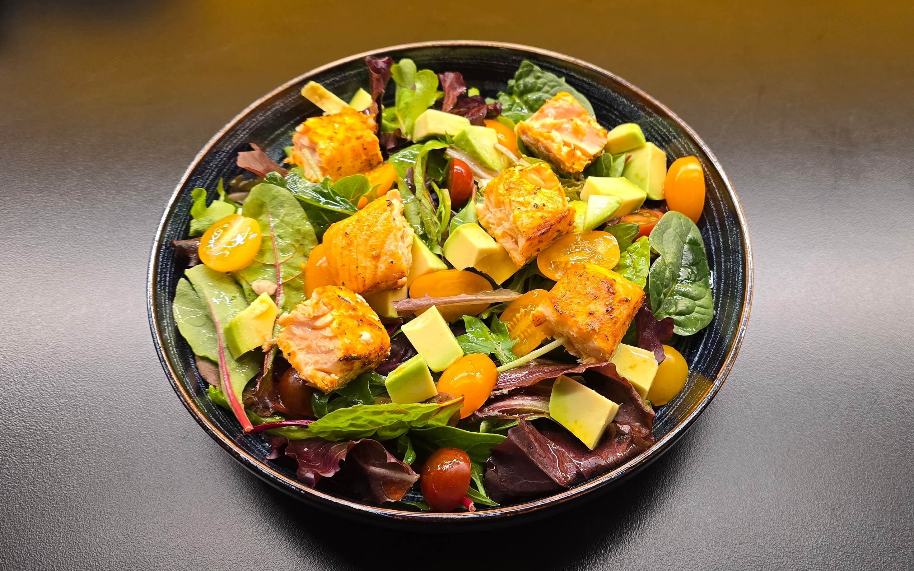 Salmon Salad - Zeits Bar