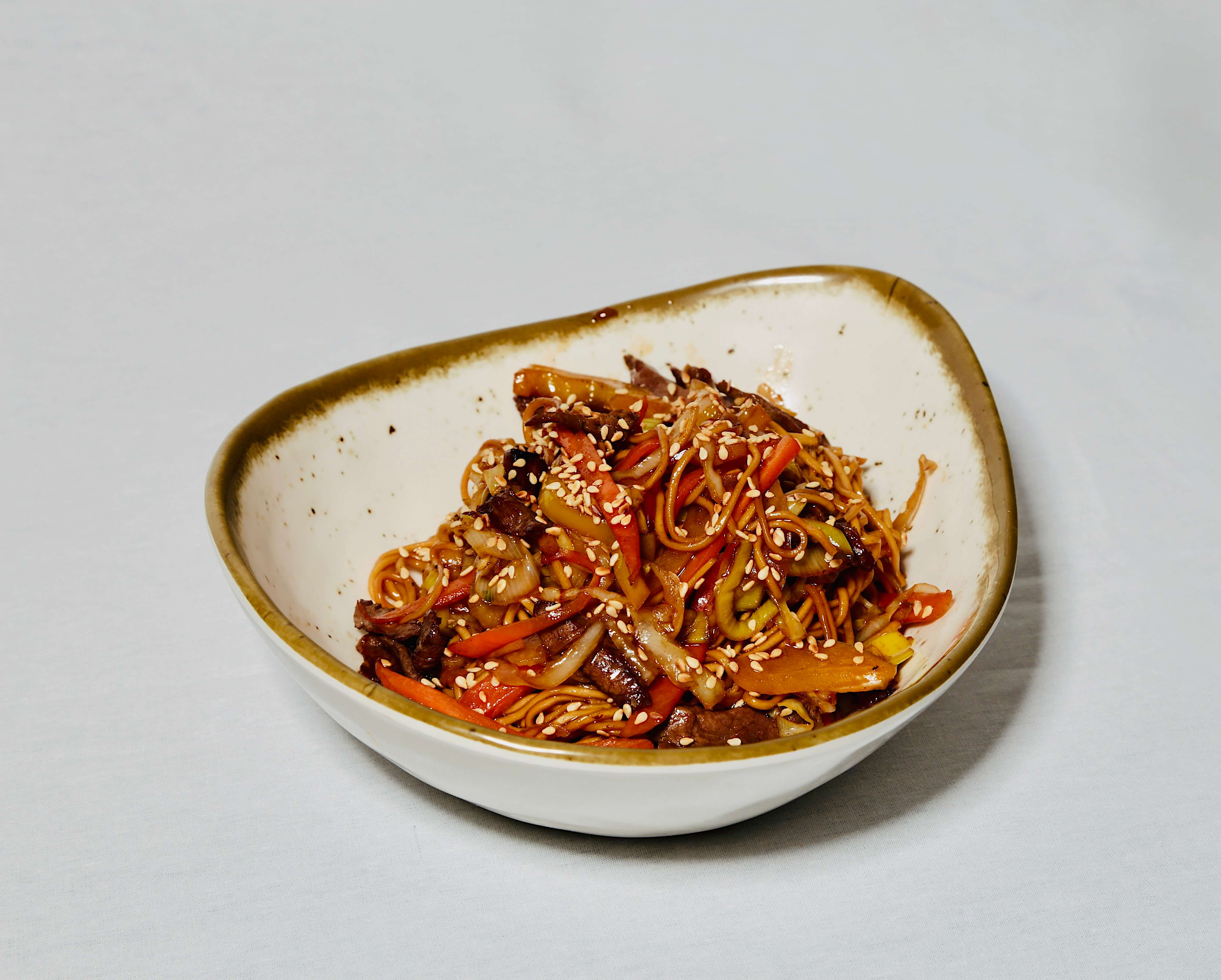 Singapore style beef noodles - Mr Val by Il Calcio | Diverse Cuisine Delivery in Monaco, Cap-d'Ail & Beausoleil