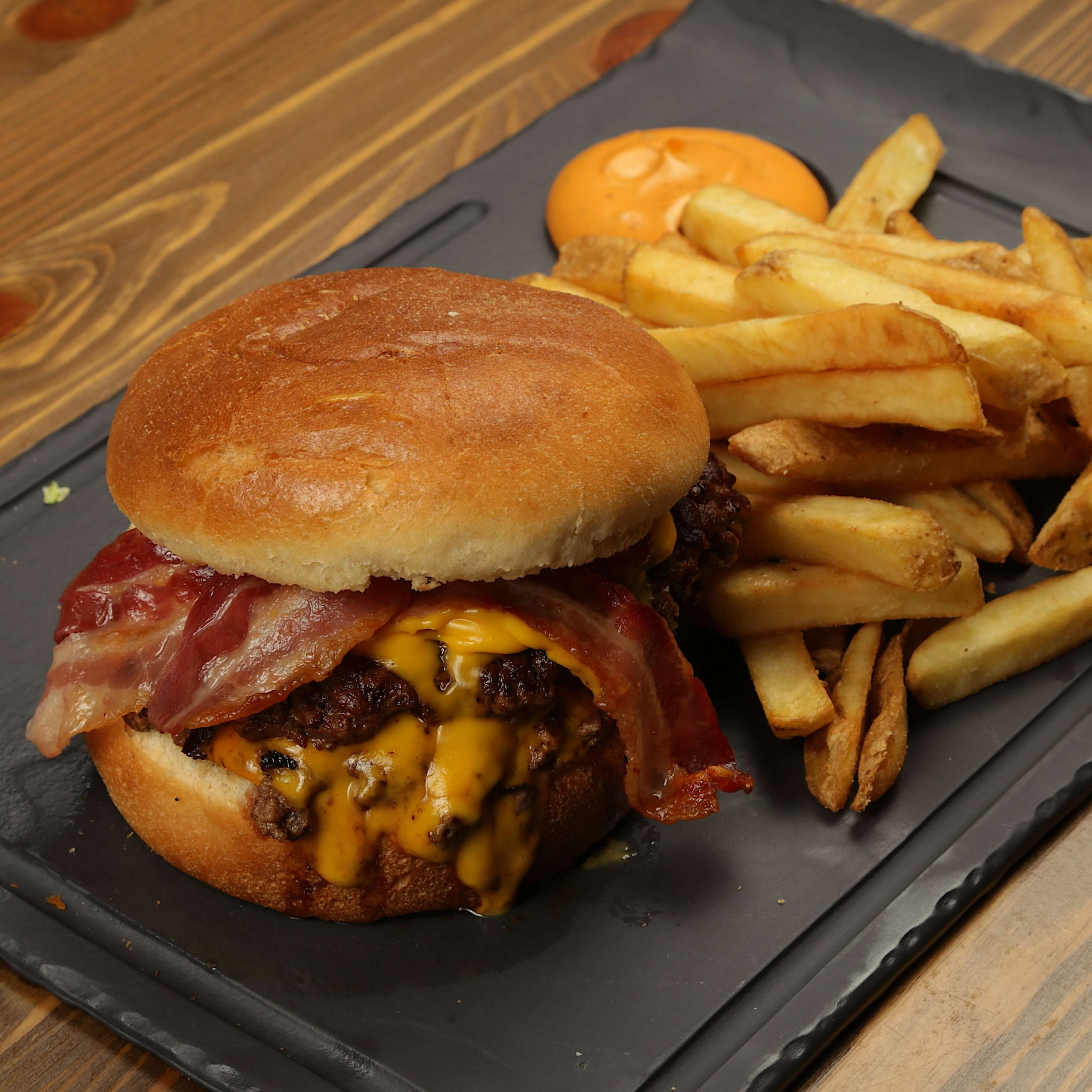 Smash Burger - Old Wild West | Delivery in Monaco