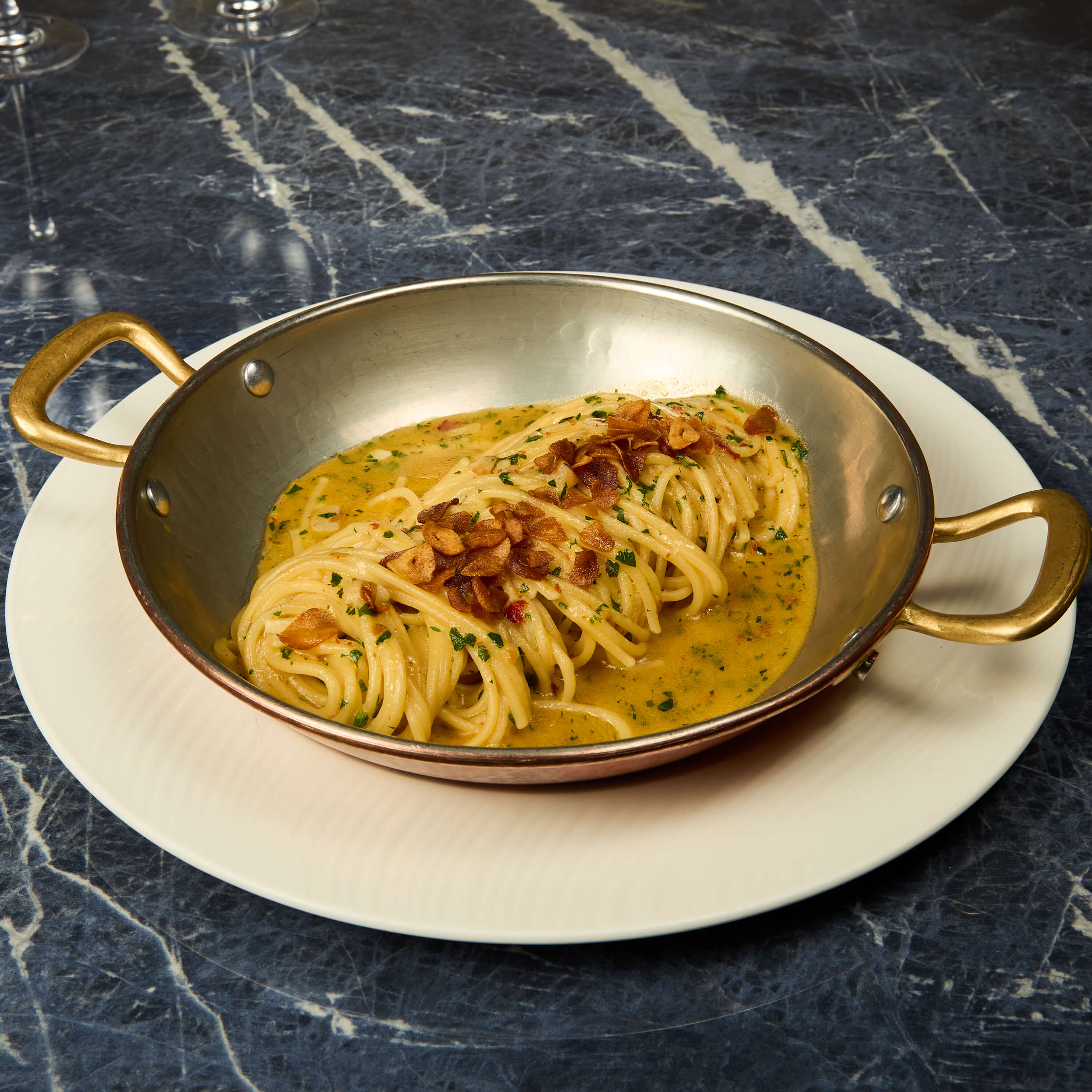 Spaghetti garlic chili oil - Avenue 31 | Mediterranean Cuisine Delivery in Monaco