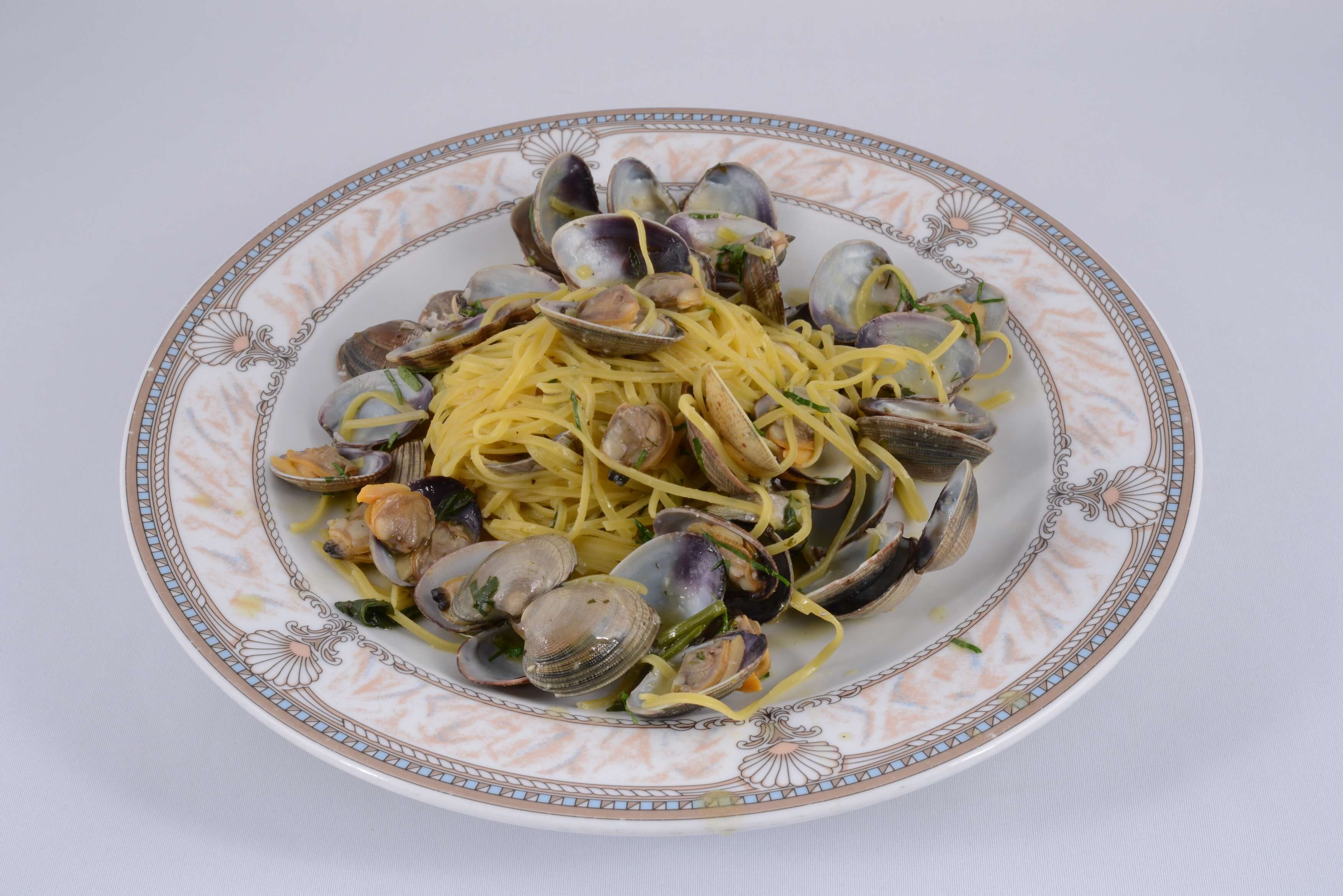 Spaghetti with Clams - Le Sans Souci | French Cuisine Delivery in Monaco