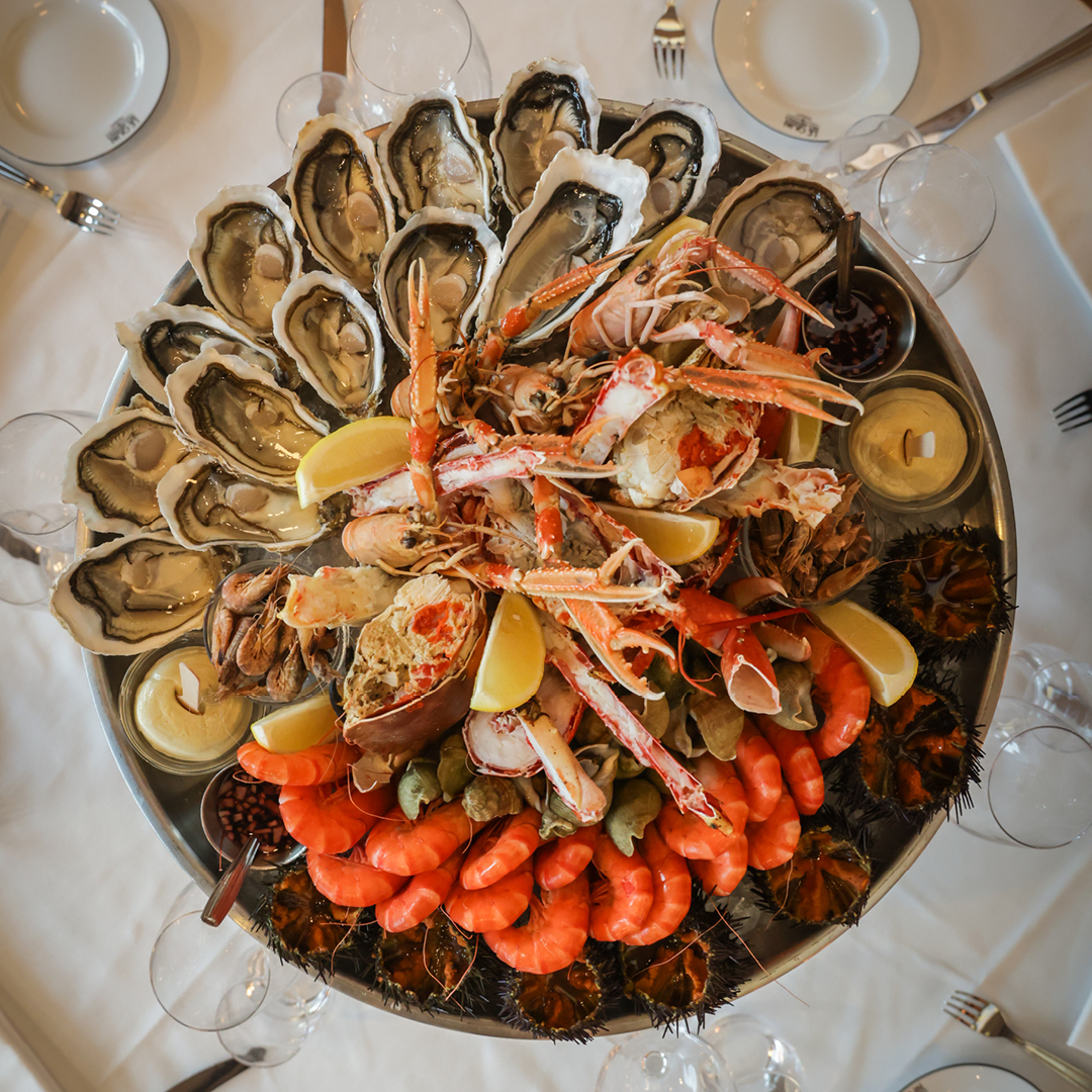Tasting Platter for 2 with whole crab and lobster - Quai des artistes 